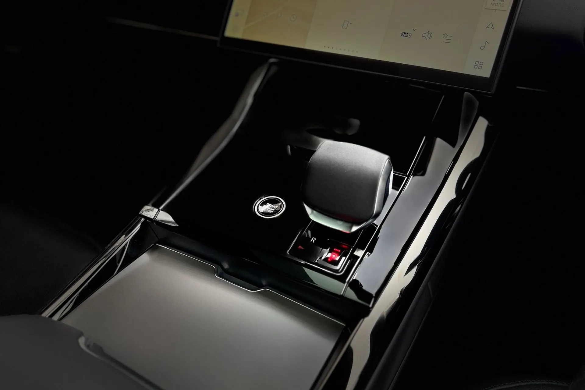 LAND ROVER RANGE ROVER SPORT thumbnail image number 31