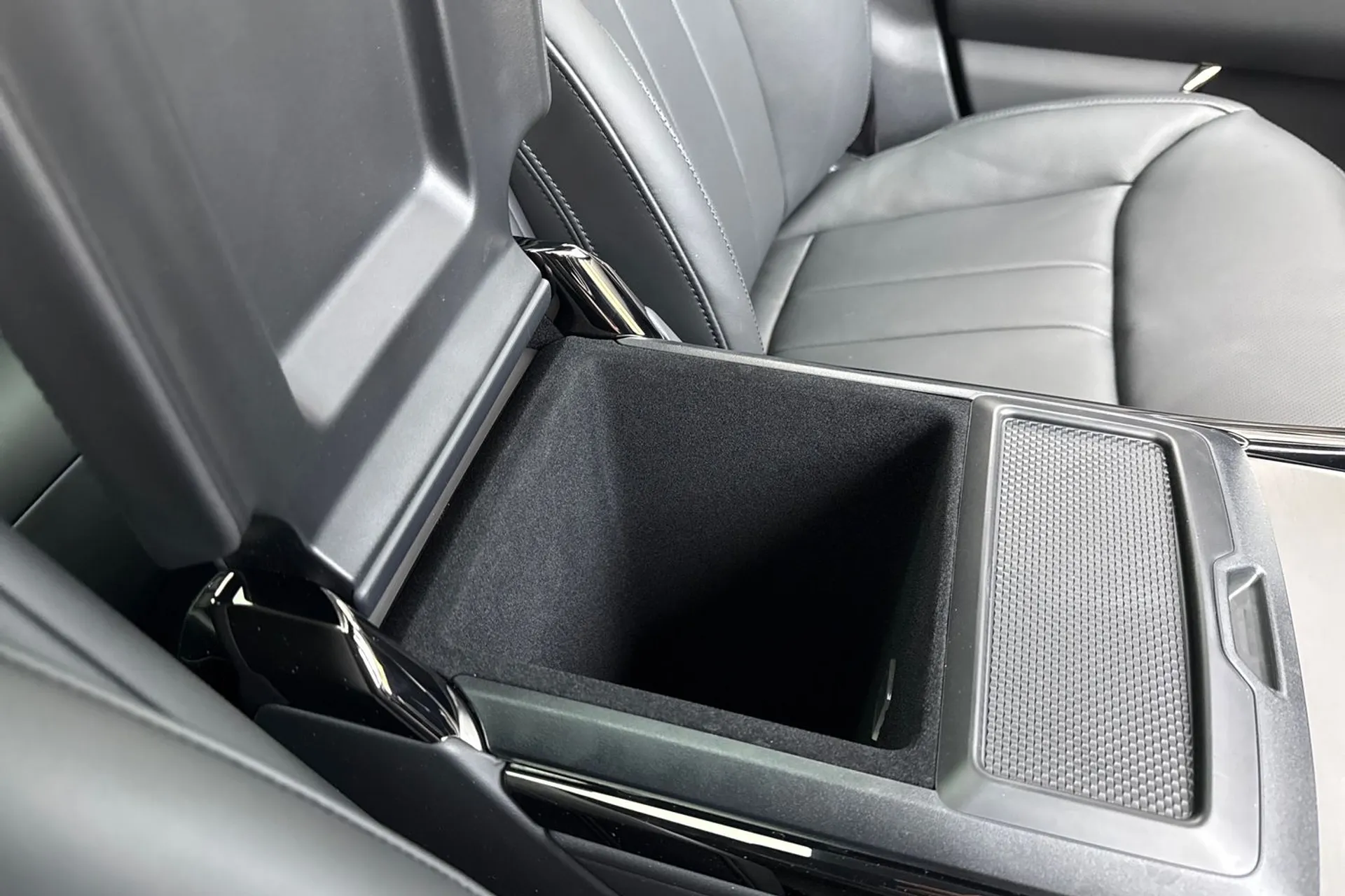 LAND ROVER RANGE ROVER SPORT thumbnail image number 58