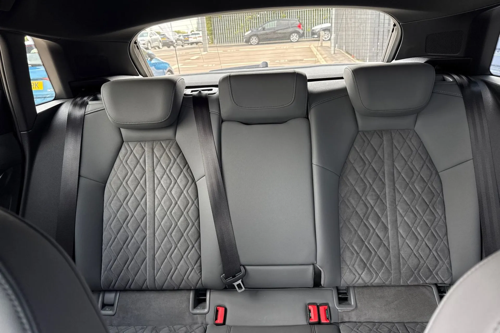Audi A3 thumbnail image number 31