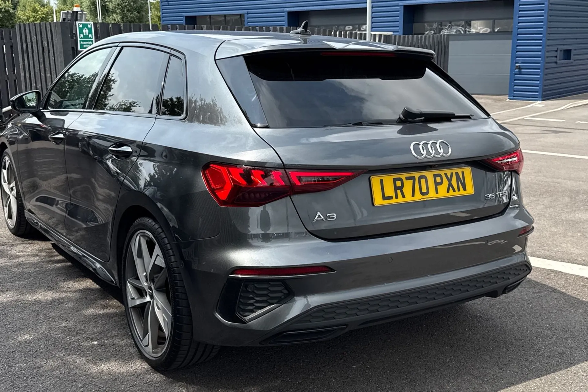Audi A3 thumbnail image number 17