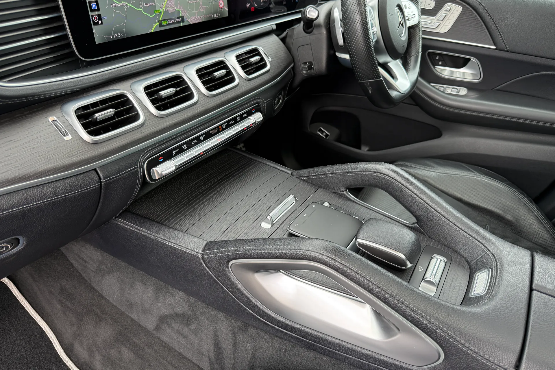 MERCEDES-BENZ GLE COUPE thumbnail image number 34