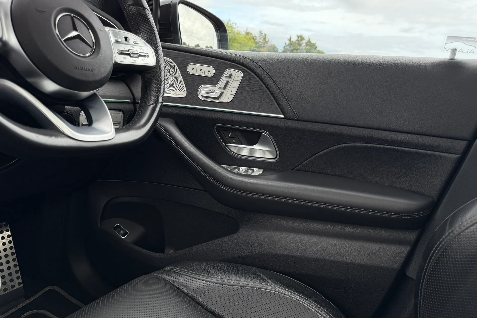 MERCEDES-BENZ GLE COUPE thumbnail image number 39