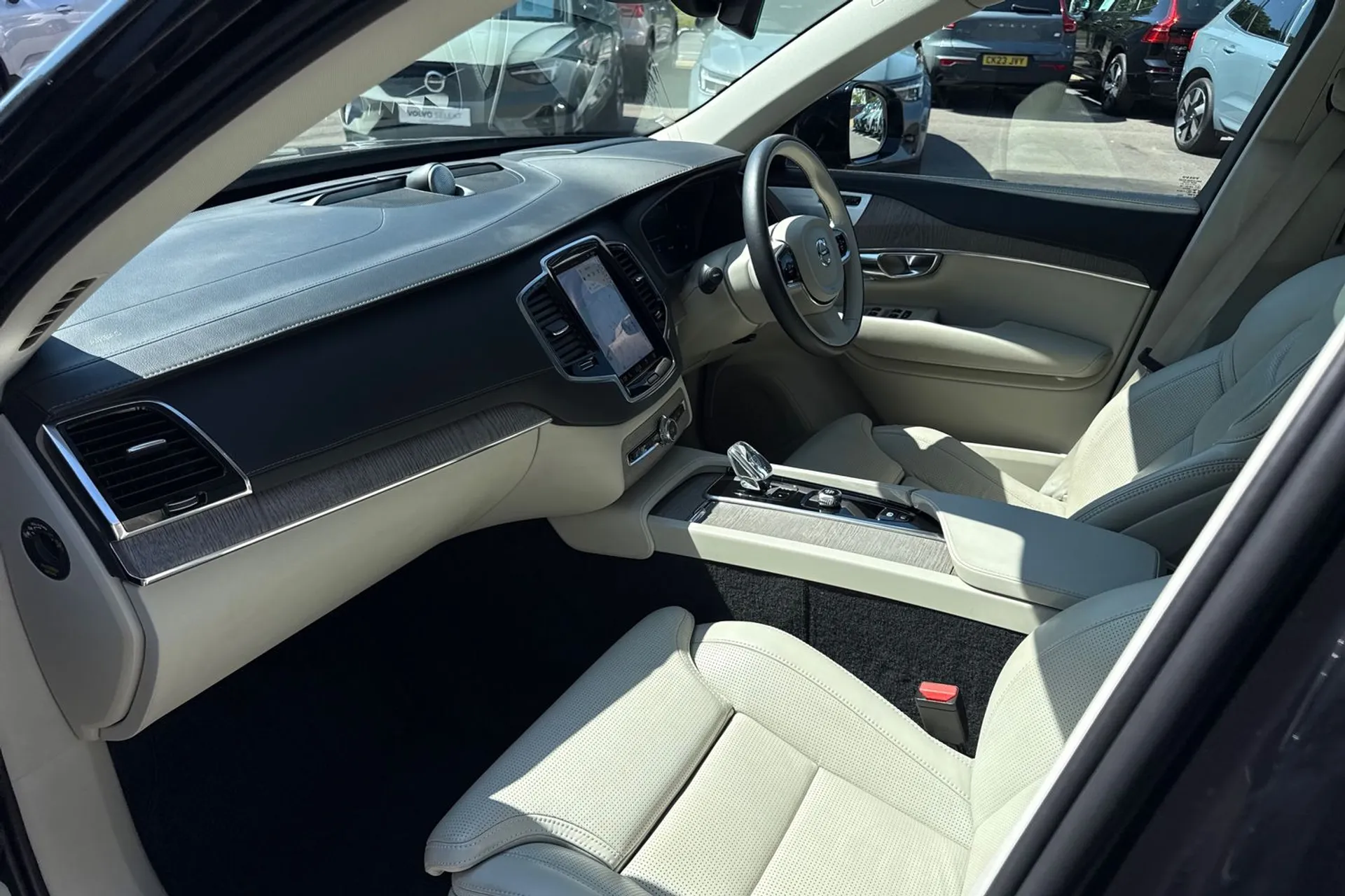 Volvo XC90 thumbnail image number 27