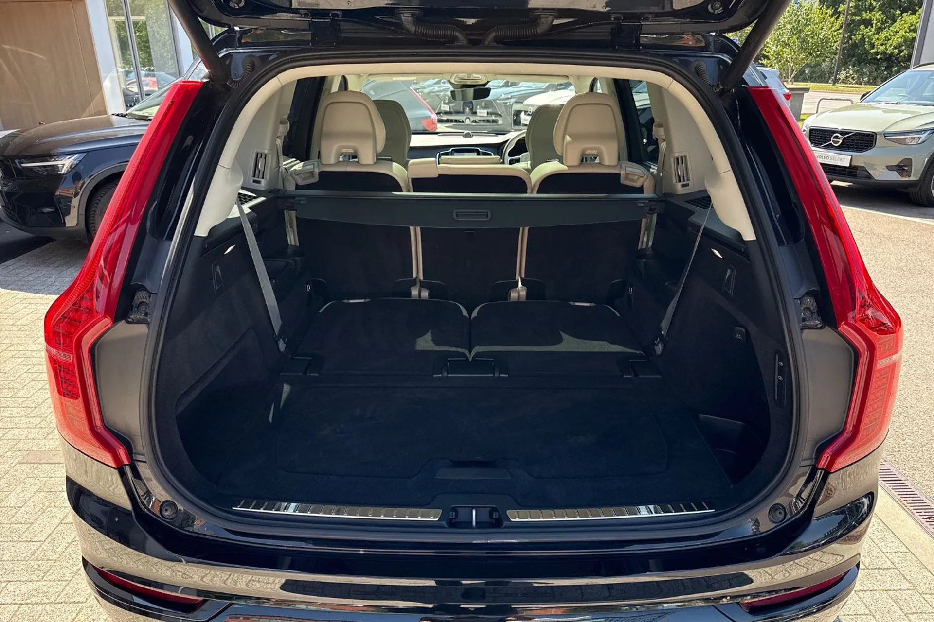 Volvo XC90 thumbnail image number 20