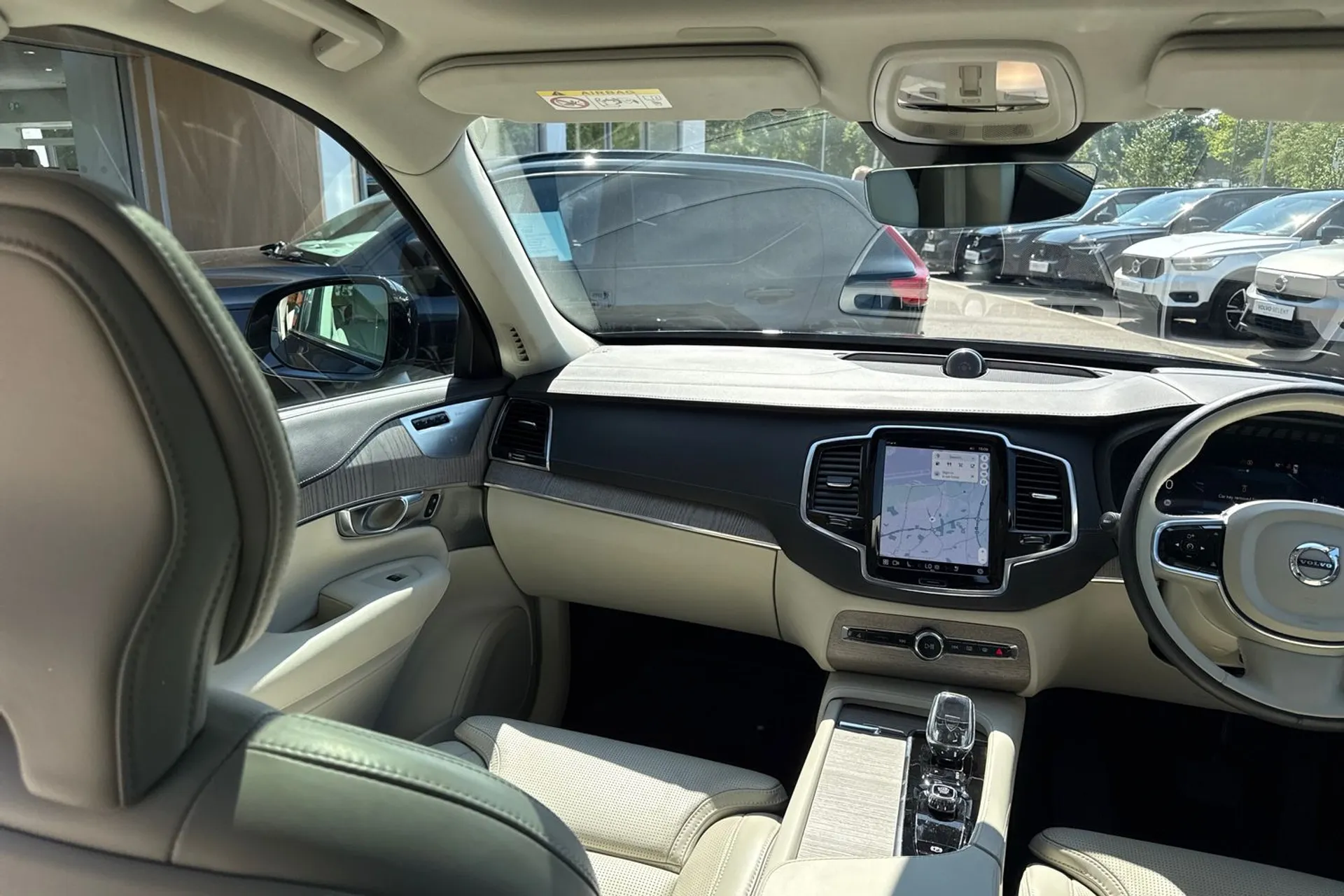 Volvo XC90 thumbnail image number 32