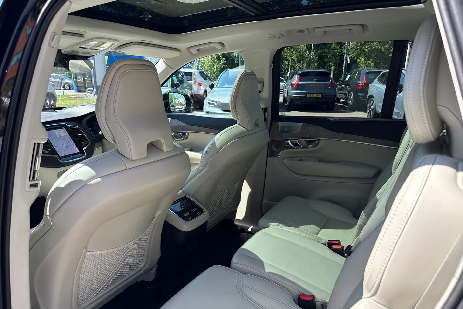 Volvo XC90 thumbnail image number 31