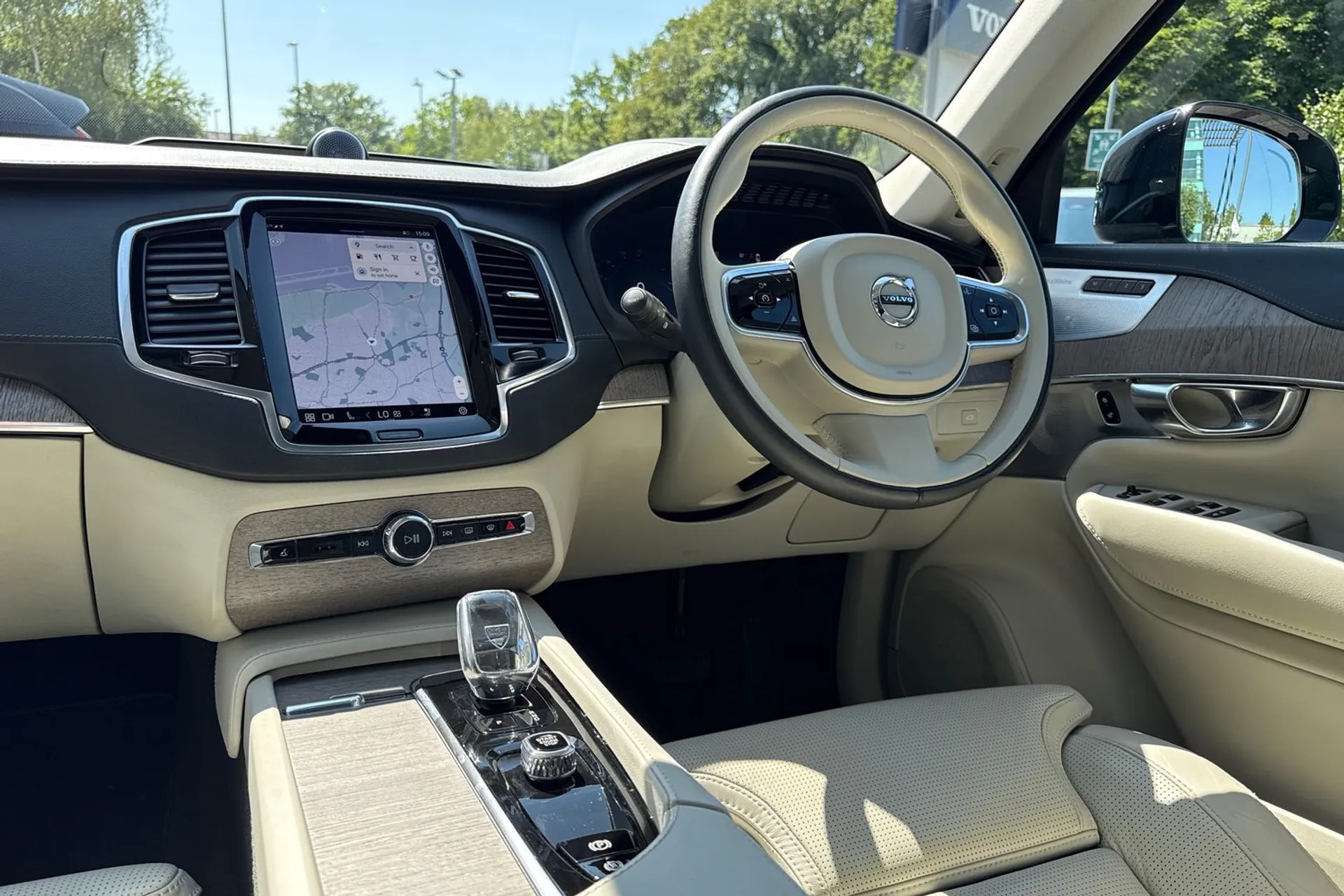 Volvo XC90 thumbnail image number 35