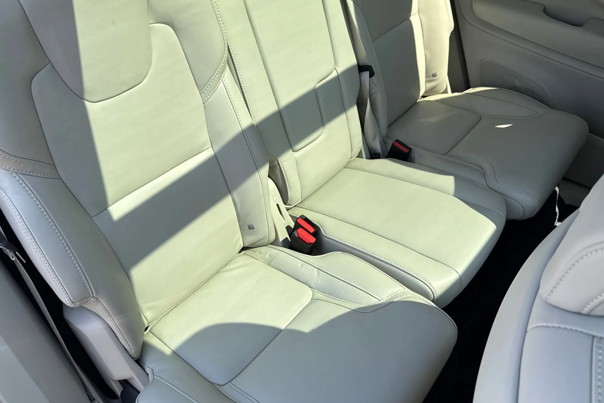Volvo XC90 thumbnail image number 25