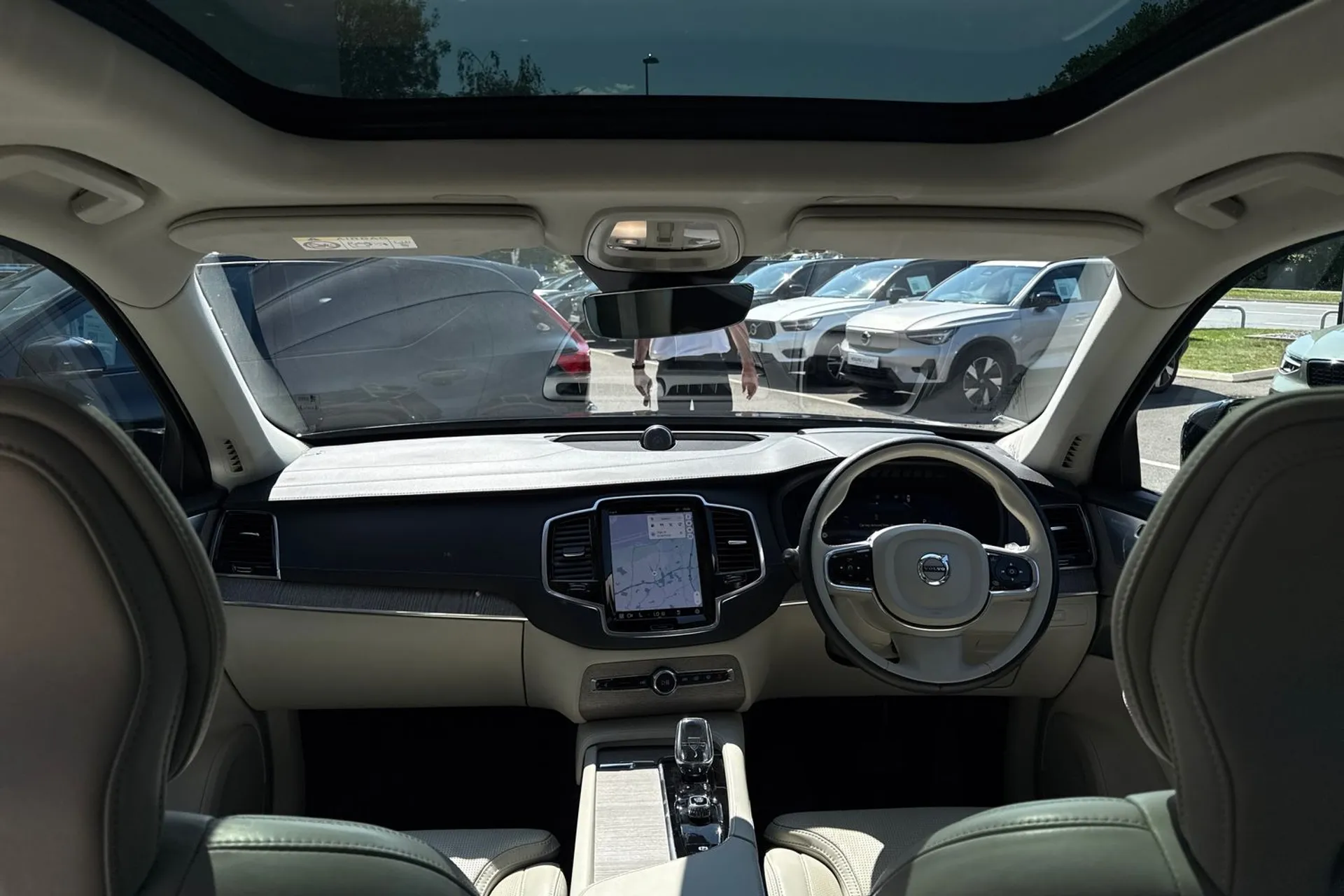 Volvo XC90 thumbnail image number 3