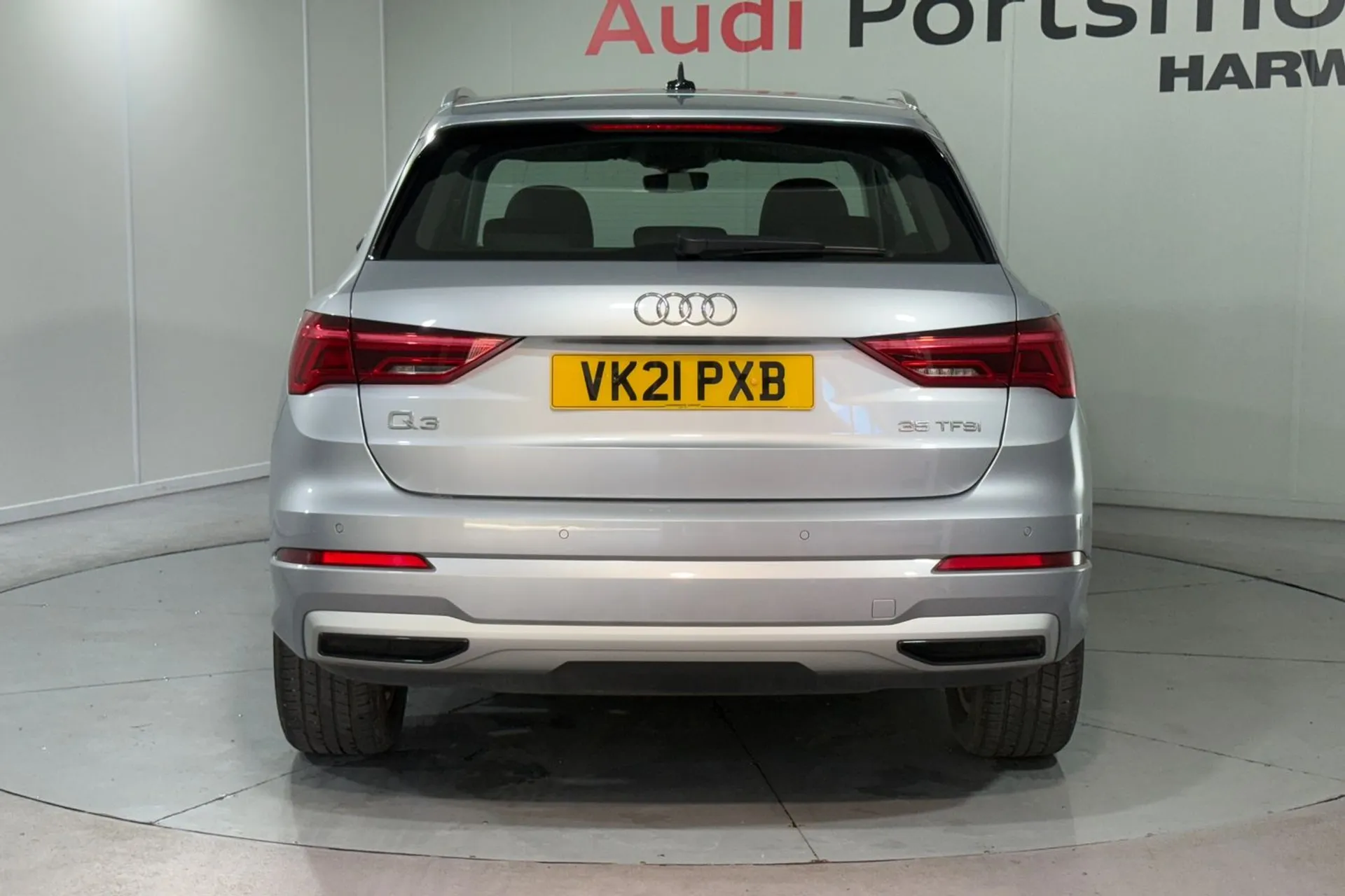 Audi Q3 thumbnail image number 7