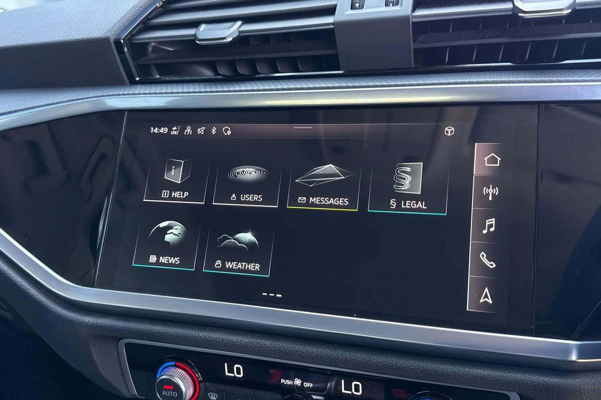 Audi Q3 thumbnail image number 28