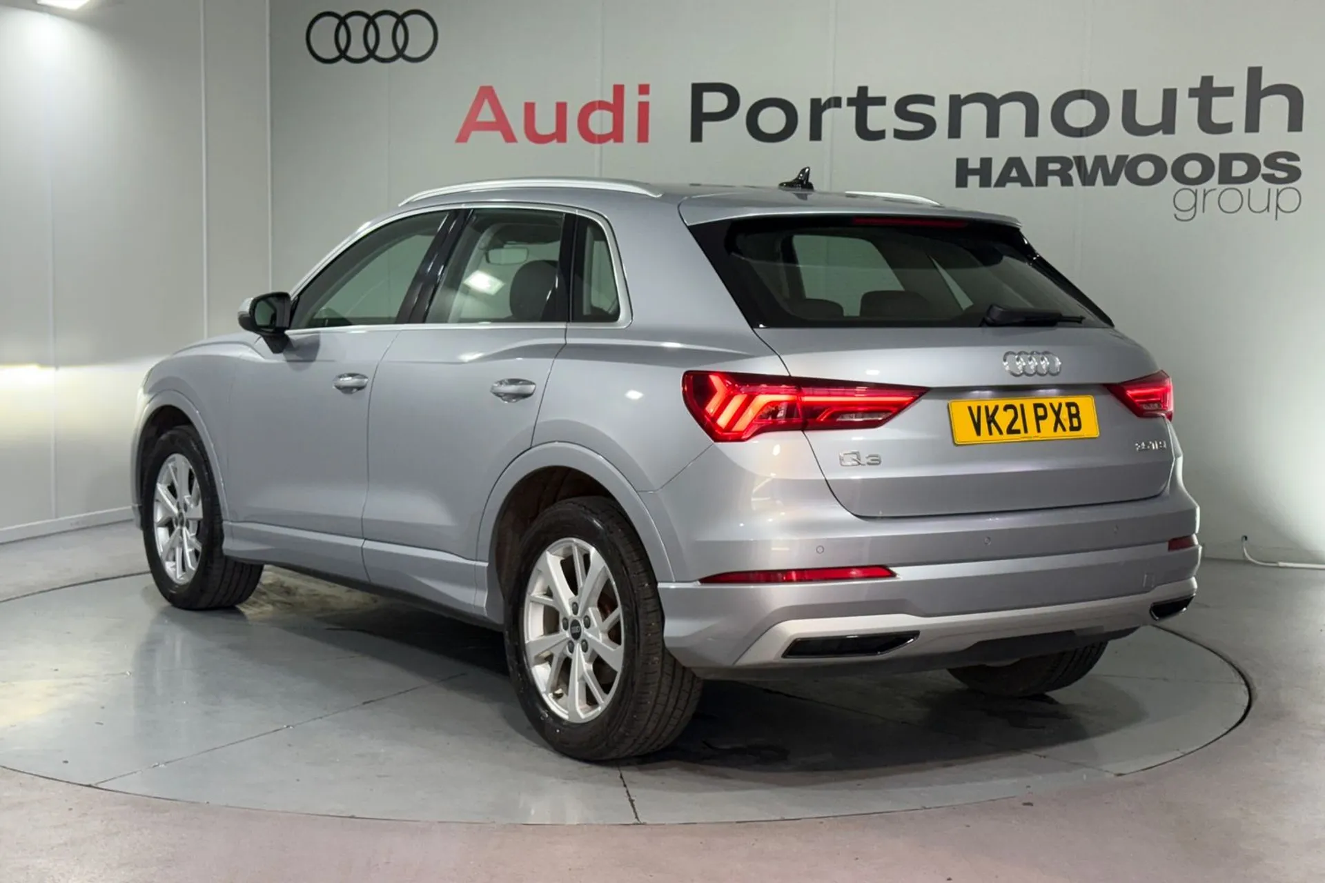 Audi Q3 thumbnail image number 8