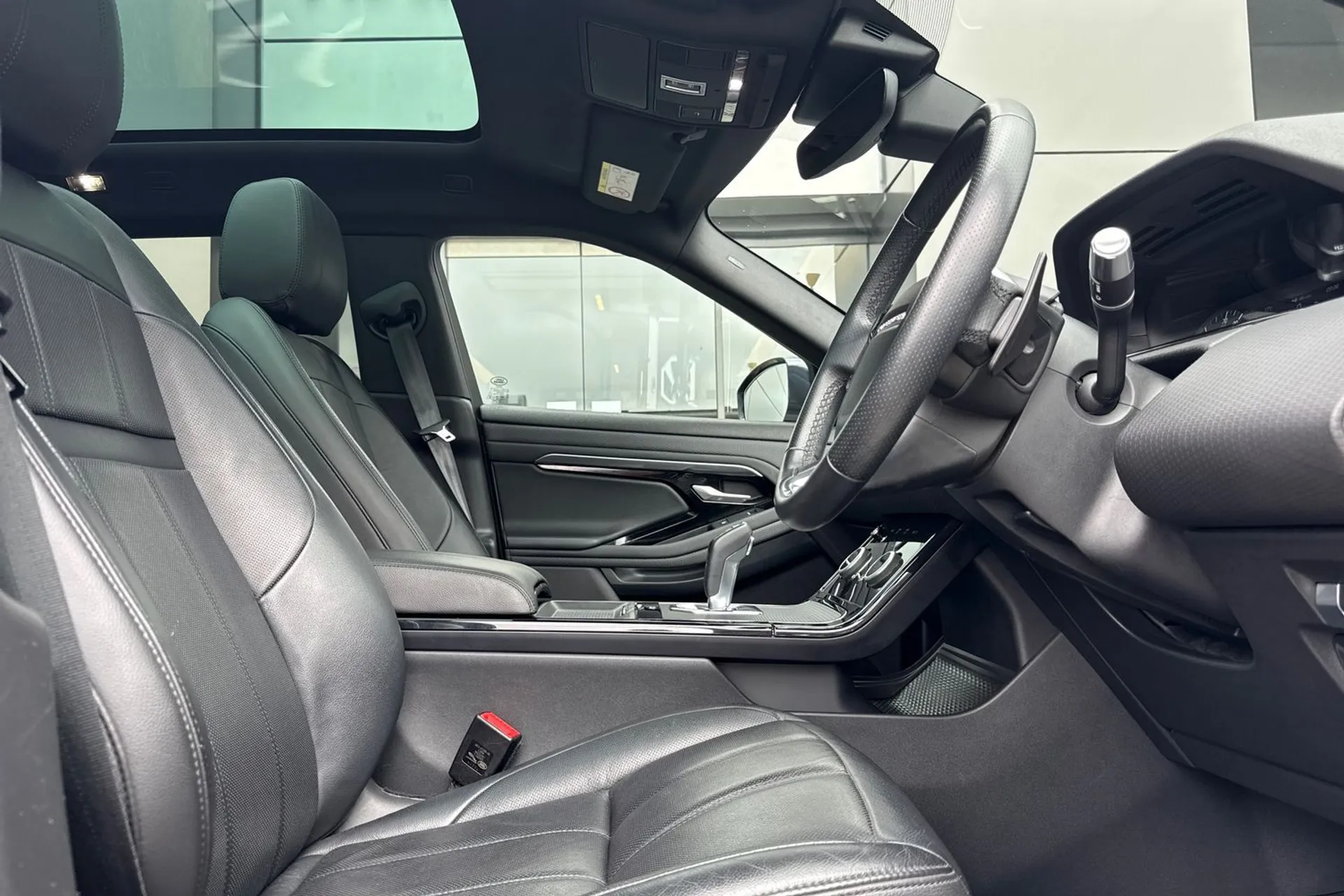 LAND ROVER RANGE ROVER EVOQUE thumbnail image number 15