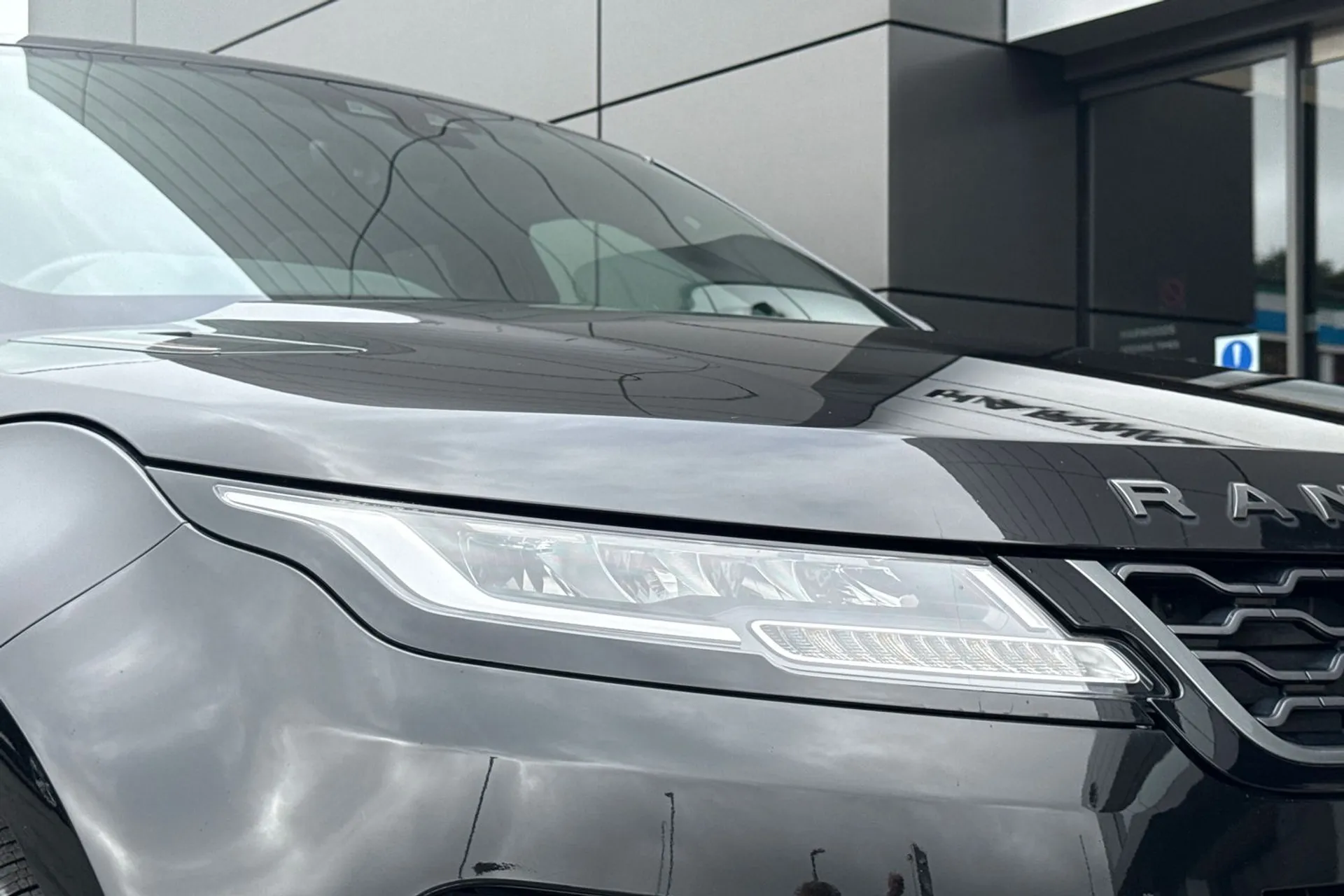 LAND ROVER RANGE ROVER EVOQUE thumbnail image number 23