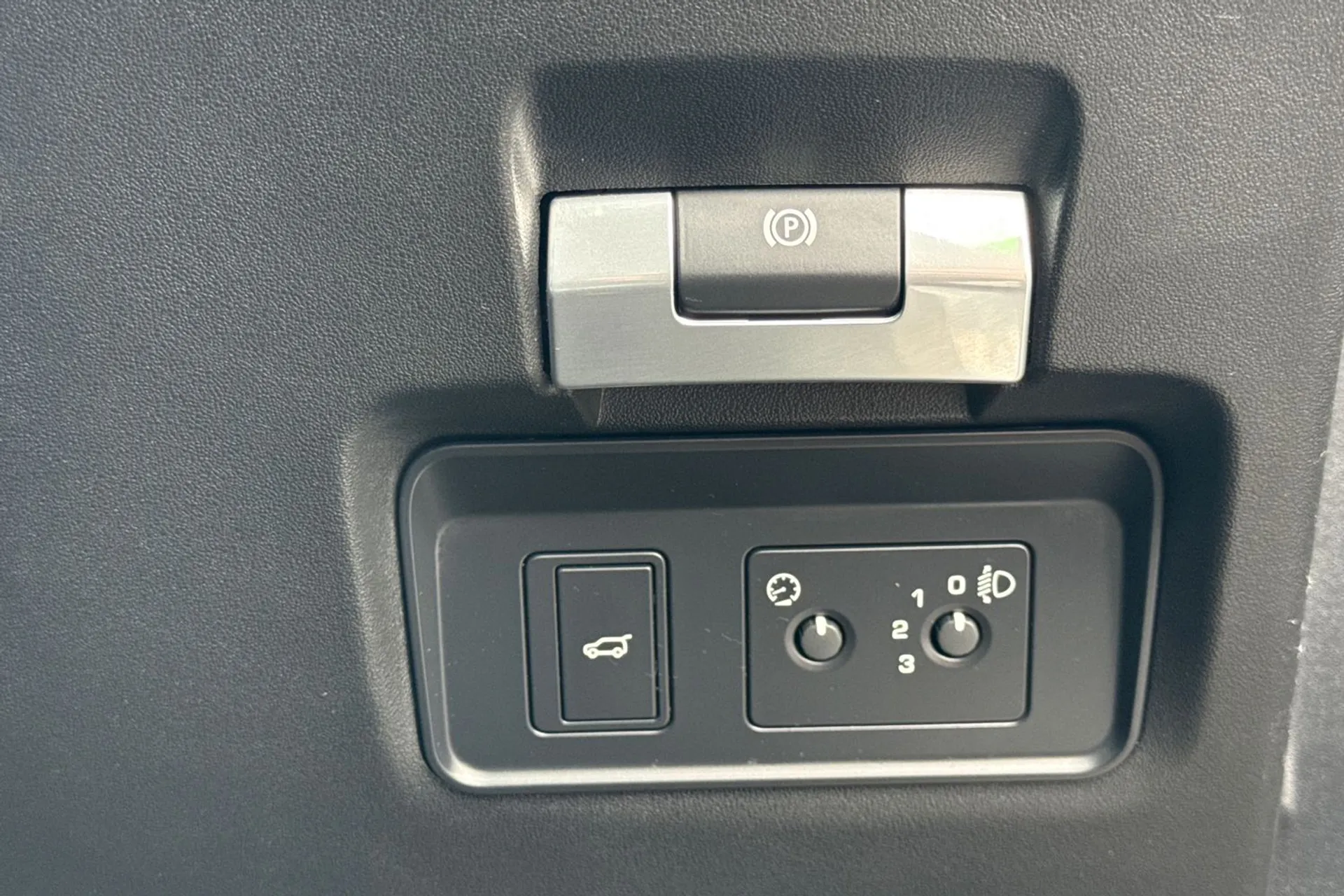 LAND ROVER RANGE ROVER EVOQUE thumbnail image number 64