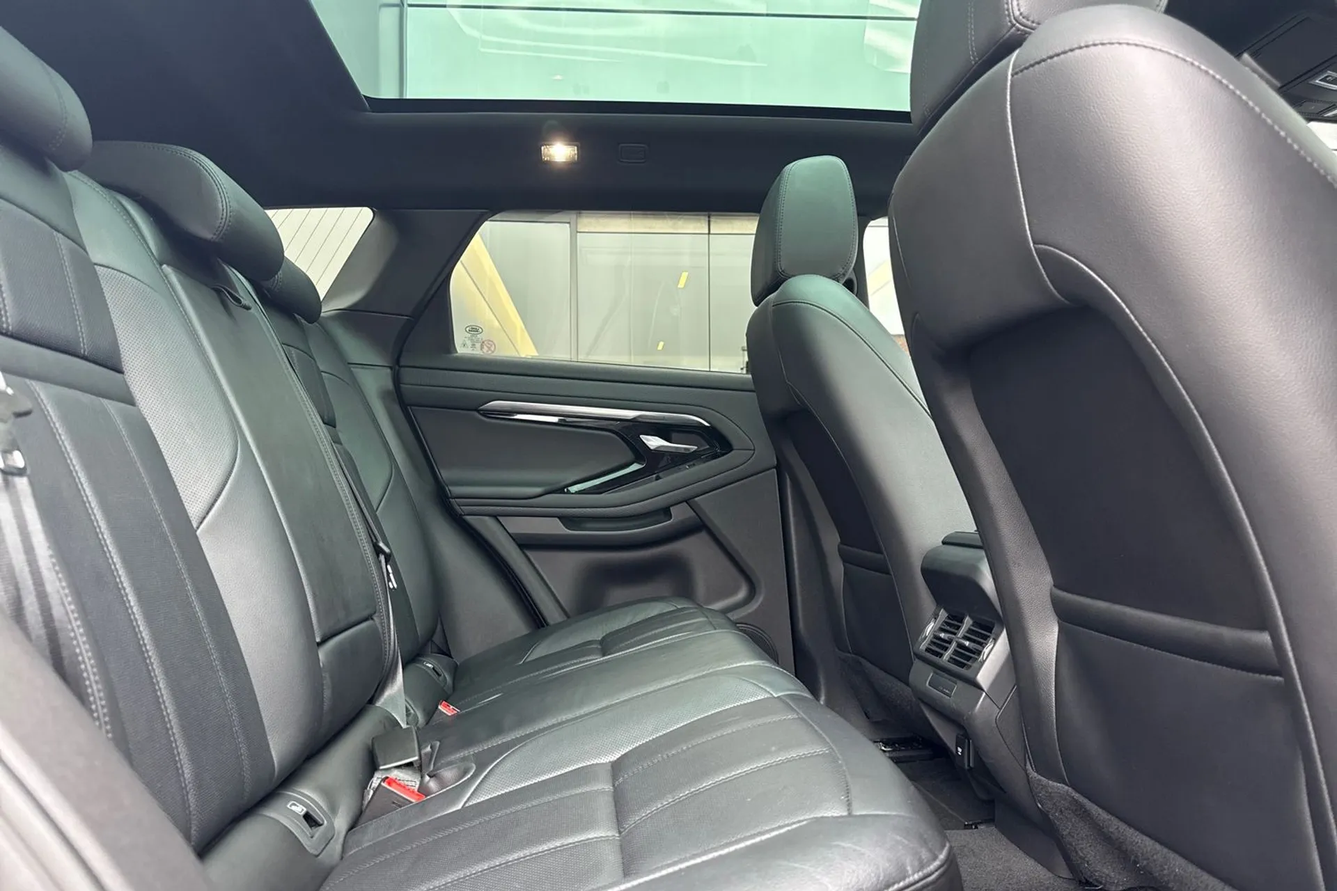 LAND ROVER RANGE ROVER EVOQUE thumbnail image number 29