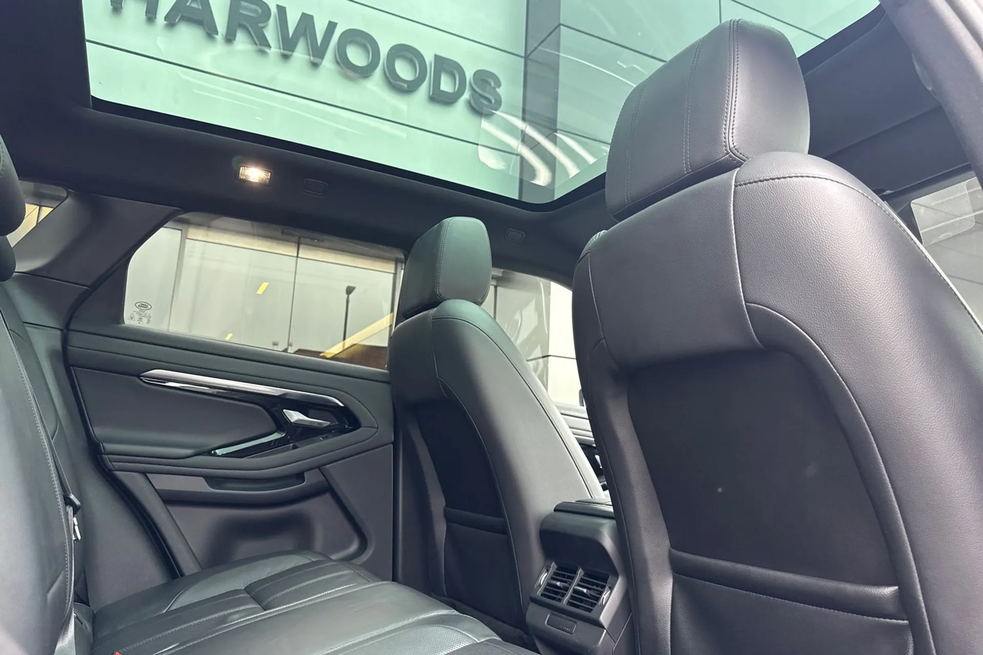 LAND ROVER RANGE ROVER EVOQUE thumbnail image number 30