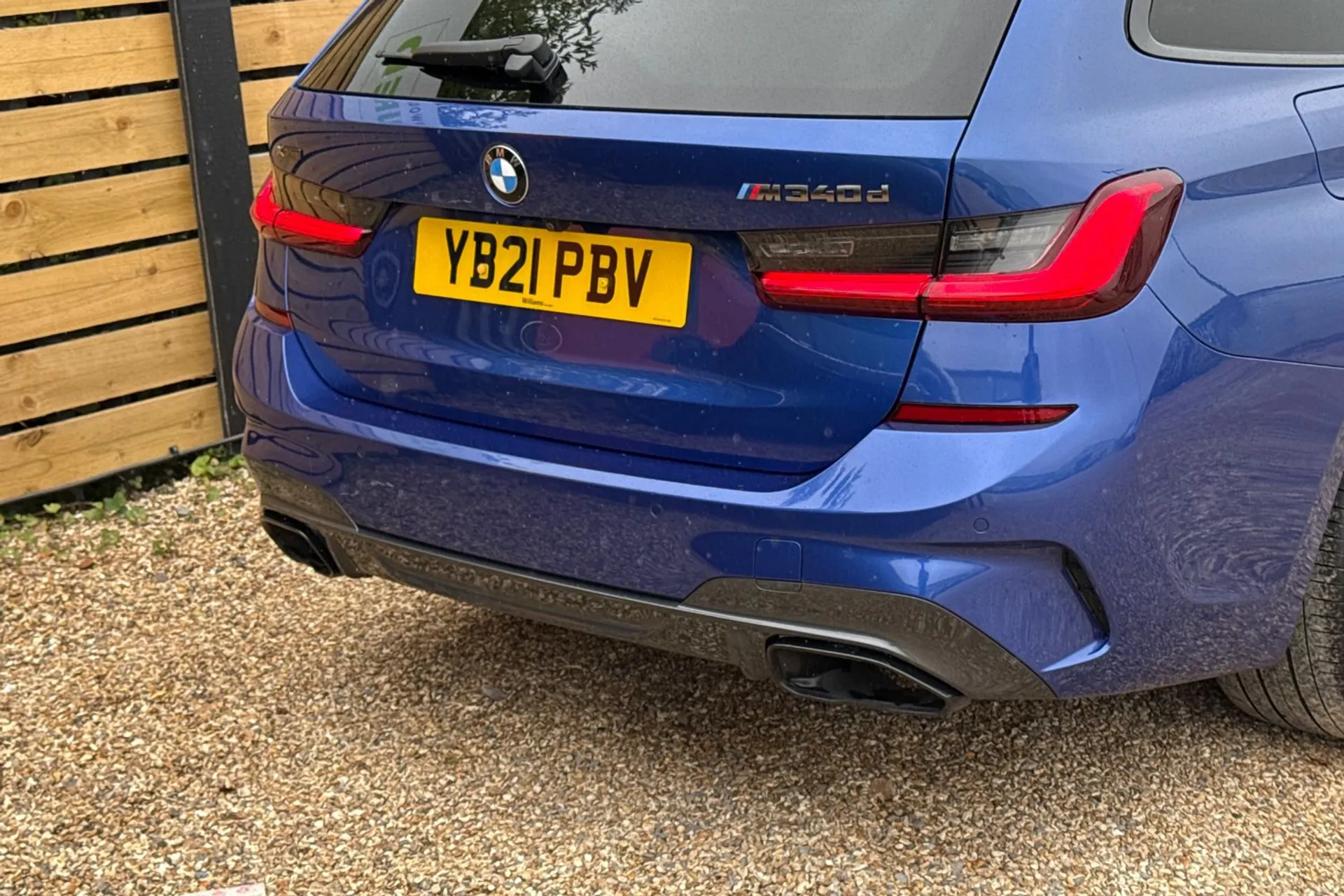 BMW 3 SERIES thumbnail image number 17