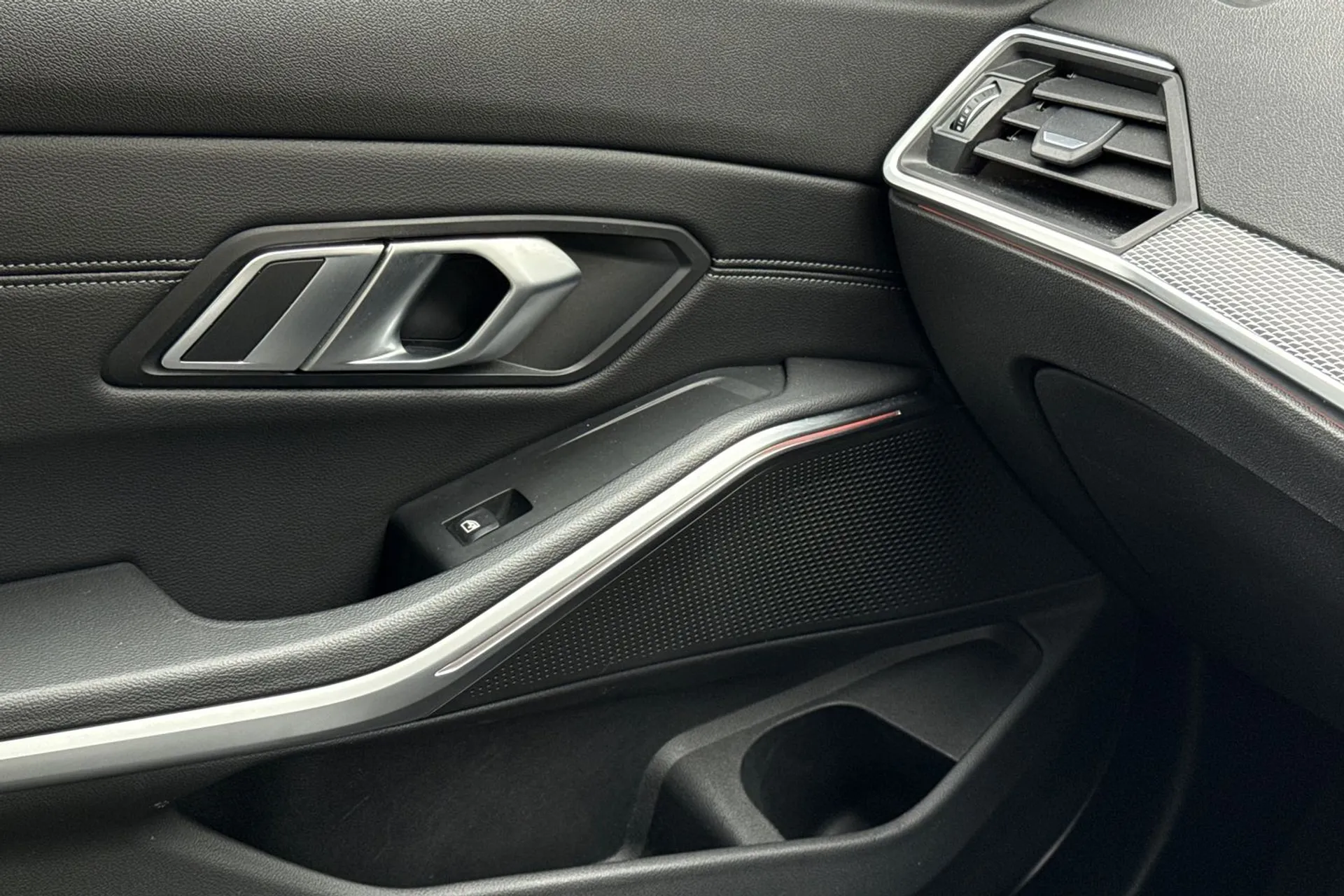 BMW 3 SERIES thumbnail image number 49