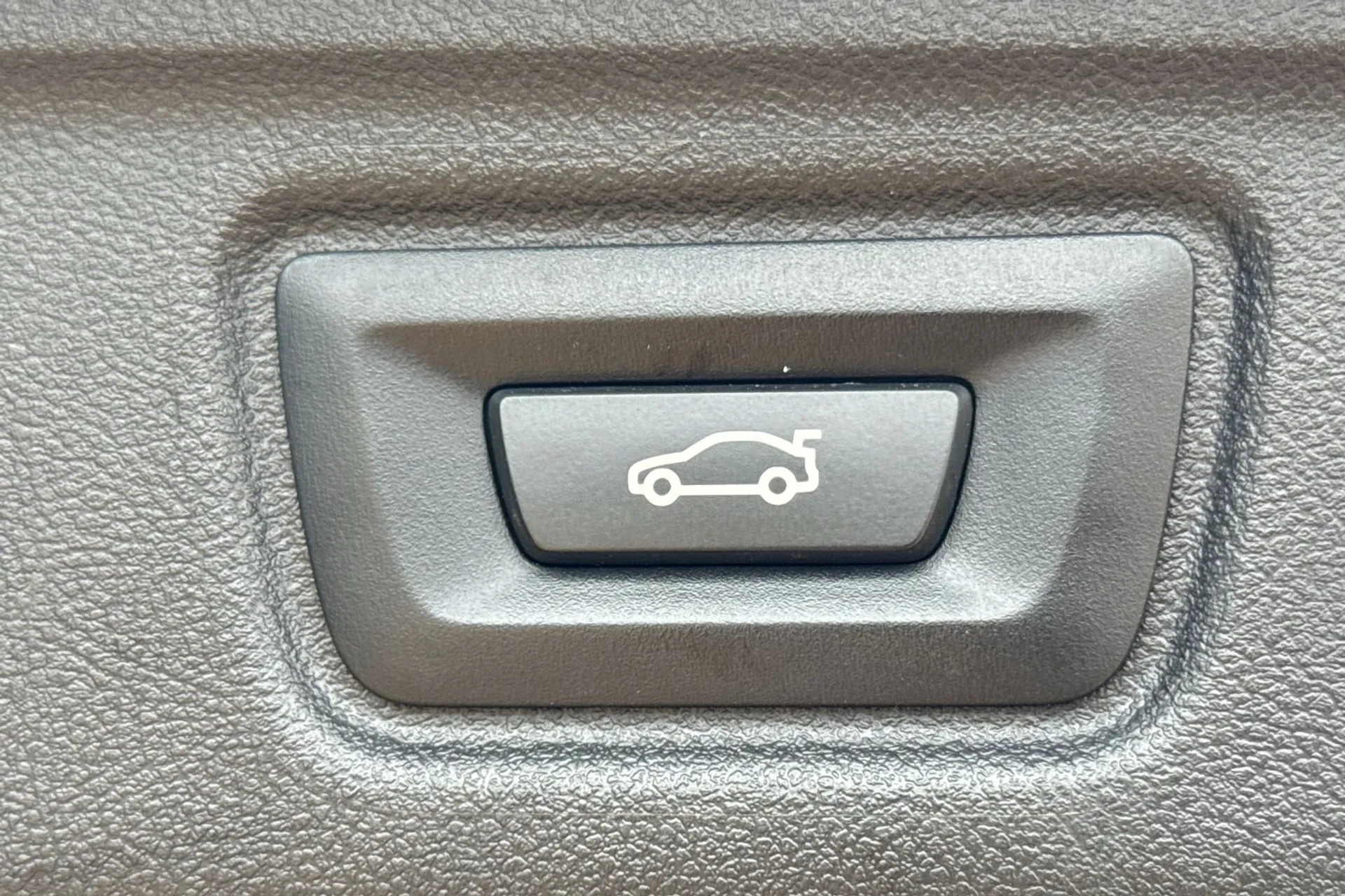 BMW 3 SERIES thumbnail image number 21