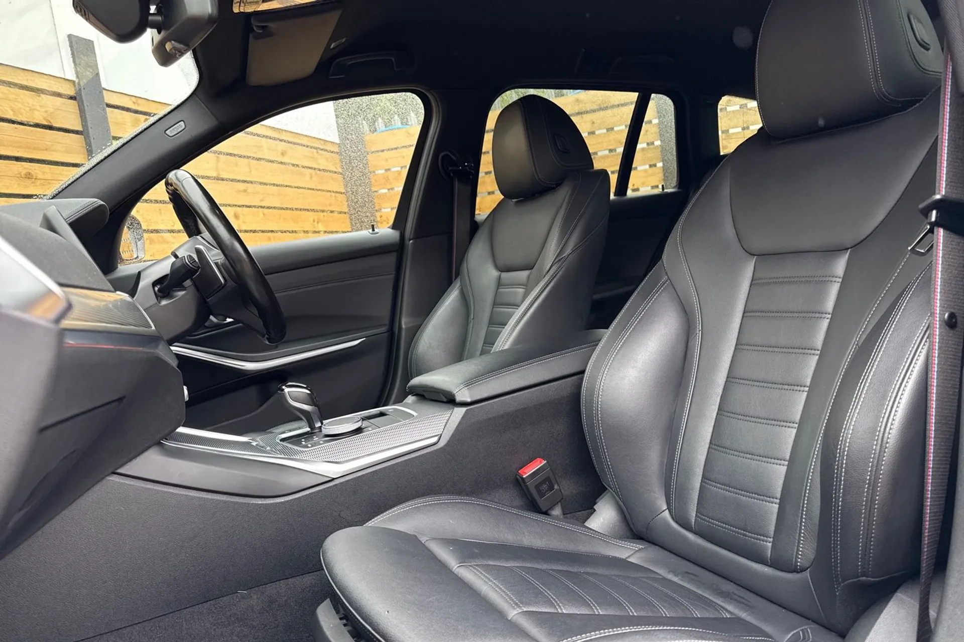 BMW 3 SERIES thumbnail image number 29