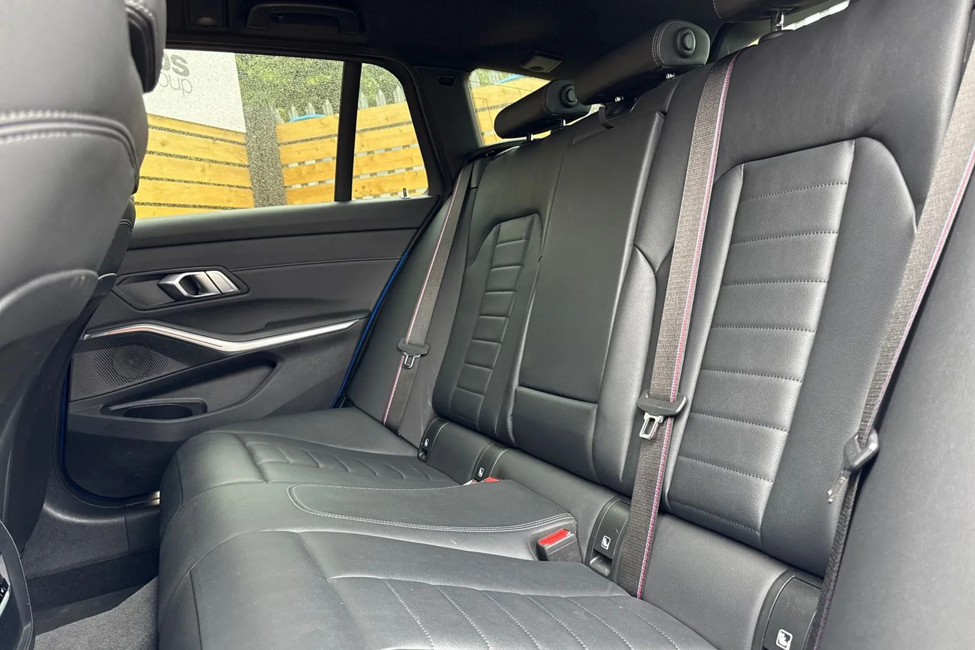 BMW 3 SERIES thumbnail image number 31