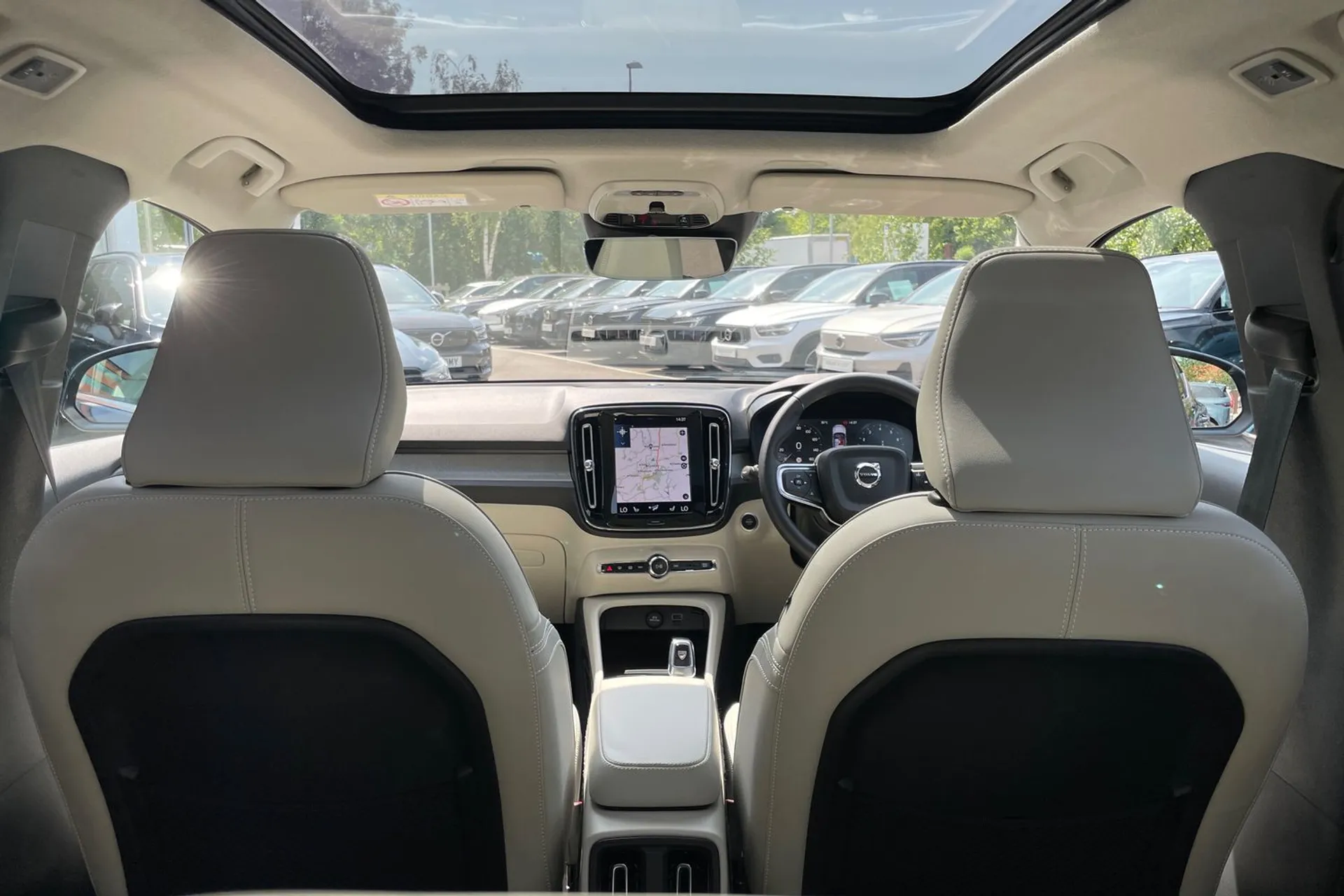 Volvo XC40 thumbnail image number 21