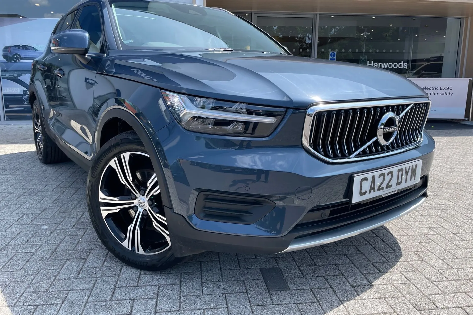 Volvo XC40 thumbnail image number 6