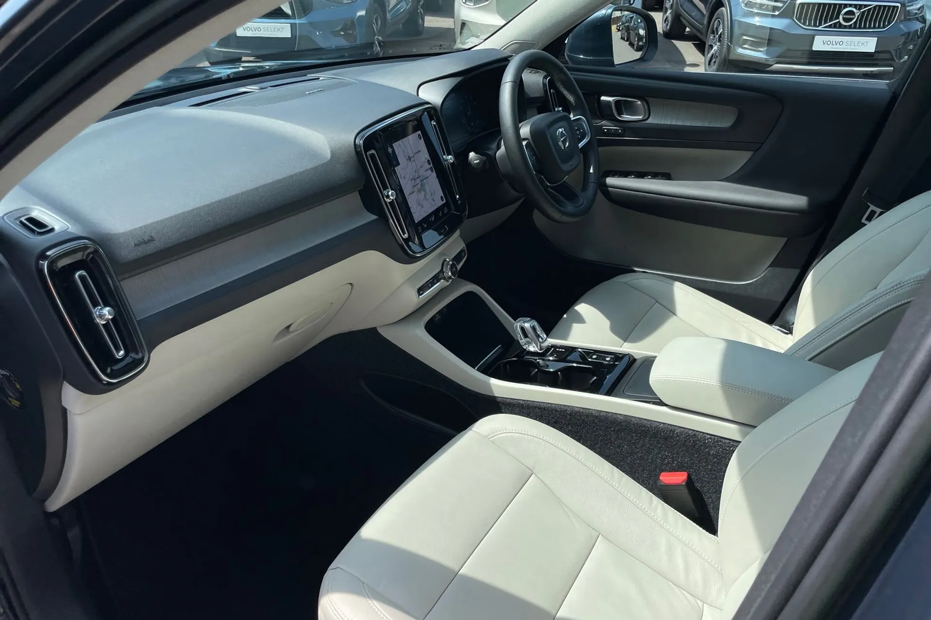 Volvo XC40 thumbnail image number 26