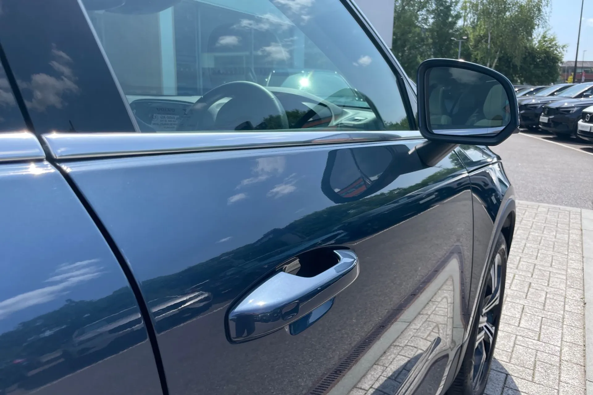 Volvo XC40 thumbnail image number 16