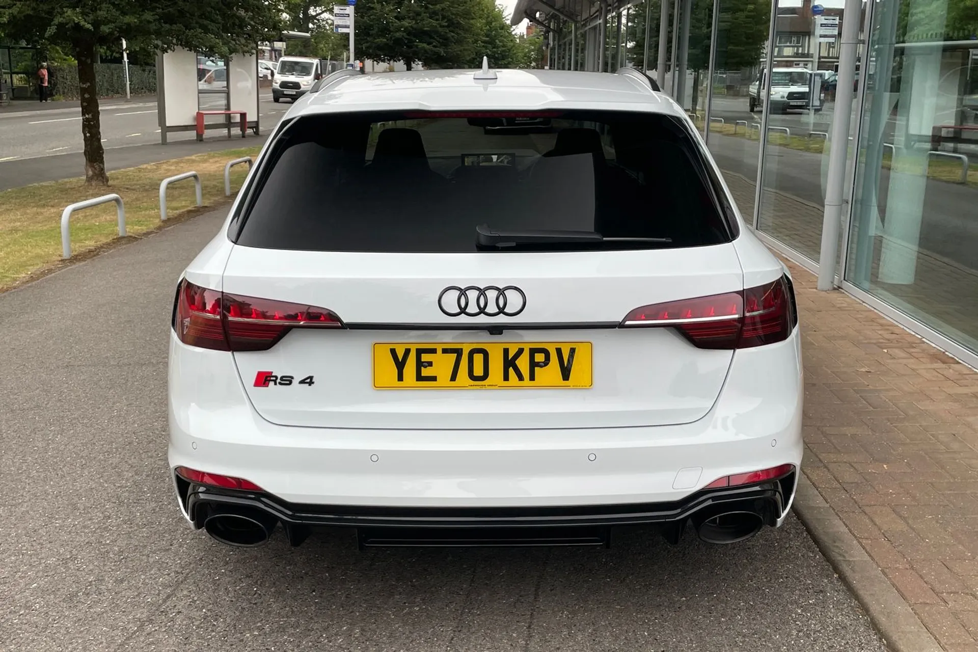 Audi RS4 thumbnail image number 6