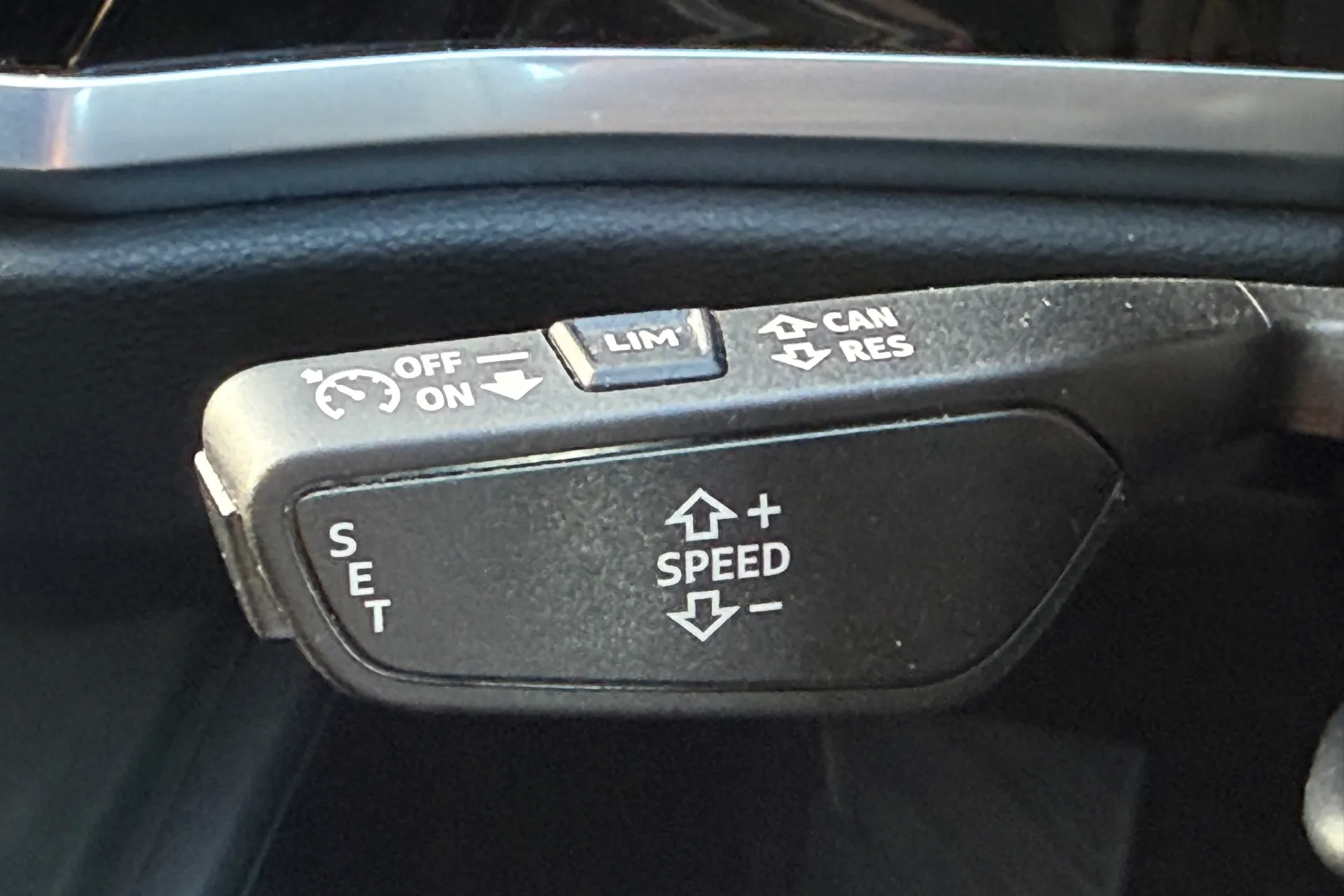 Audi Q3 thumbnail image number 63