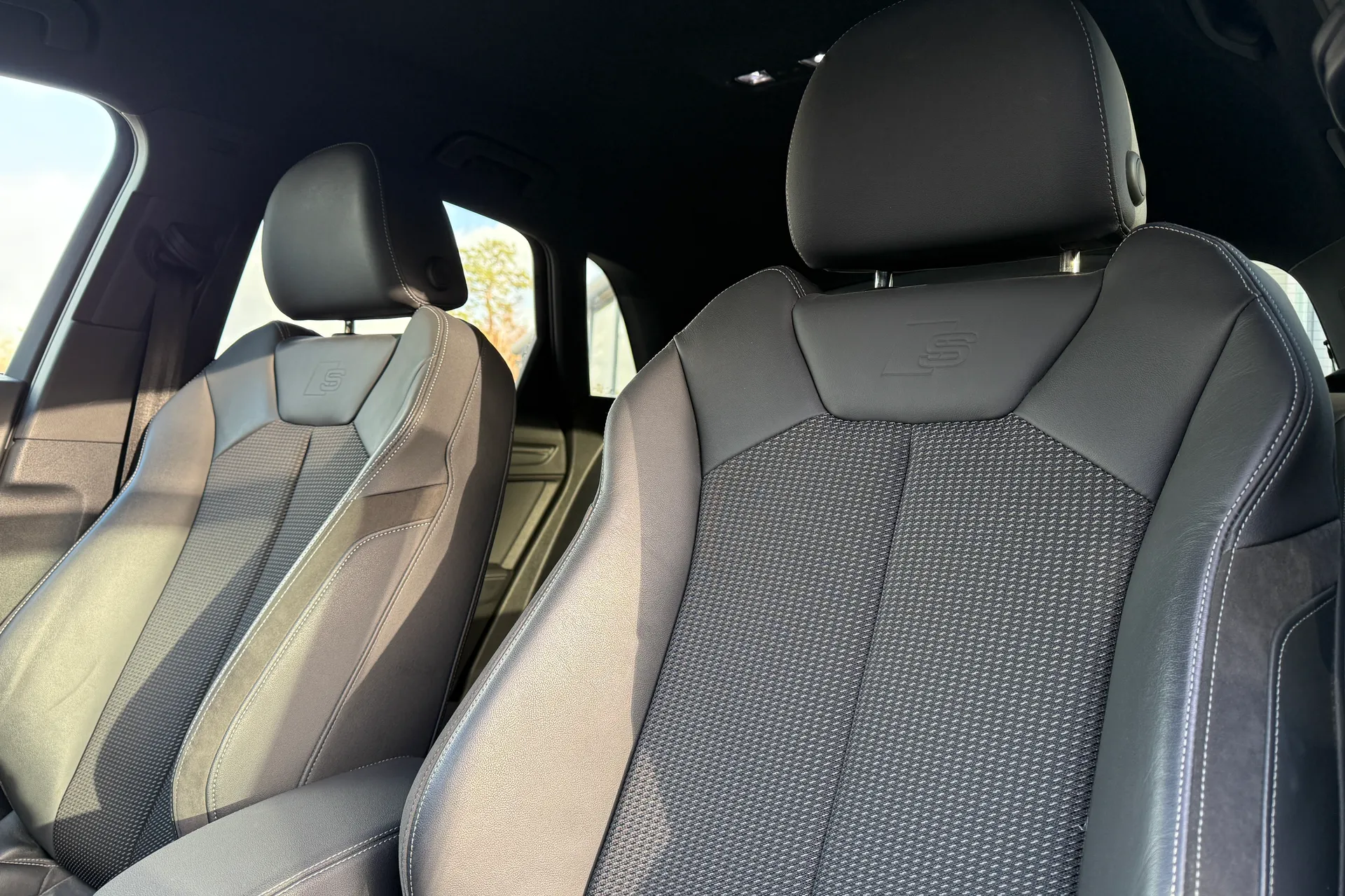 Audi Q3 thumbnail image number 20