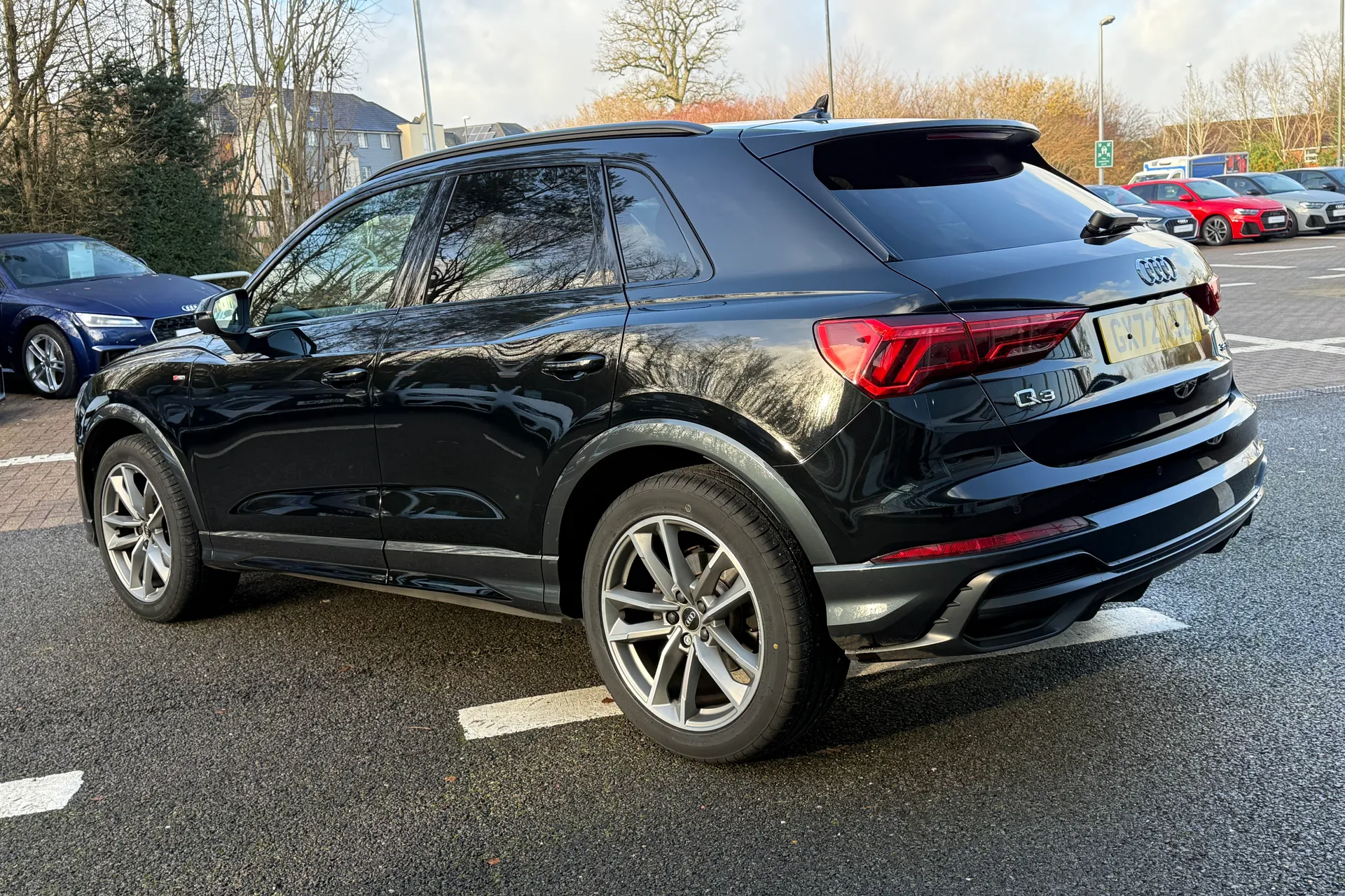 Audi Q3 thumbnail image number 10