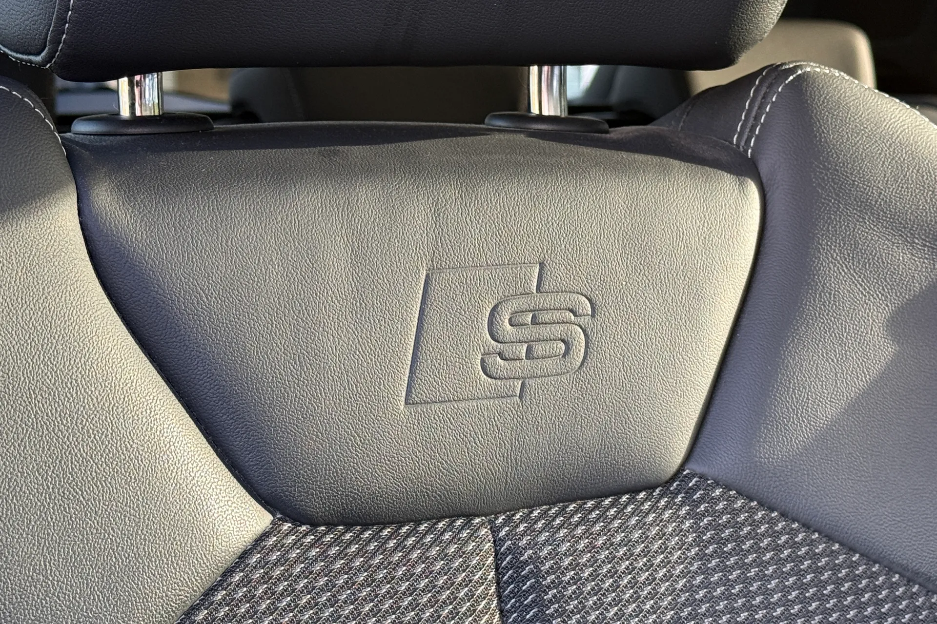 Audi Q3 thumbnail image number 51