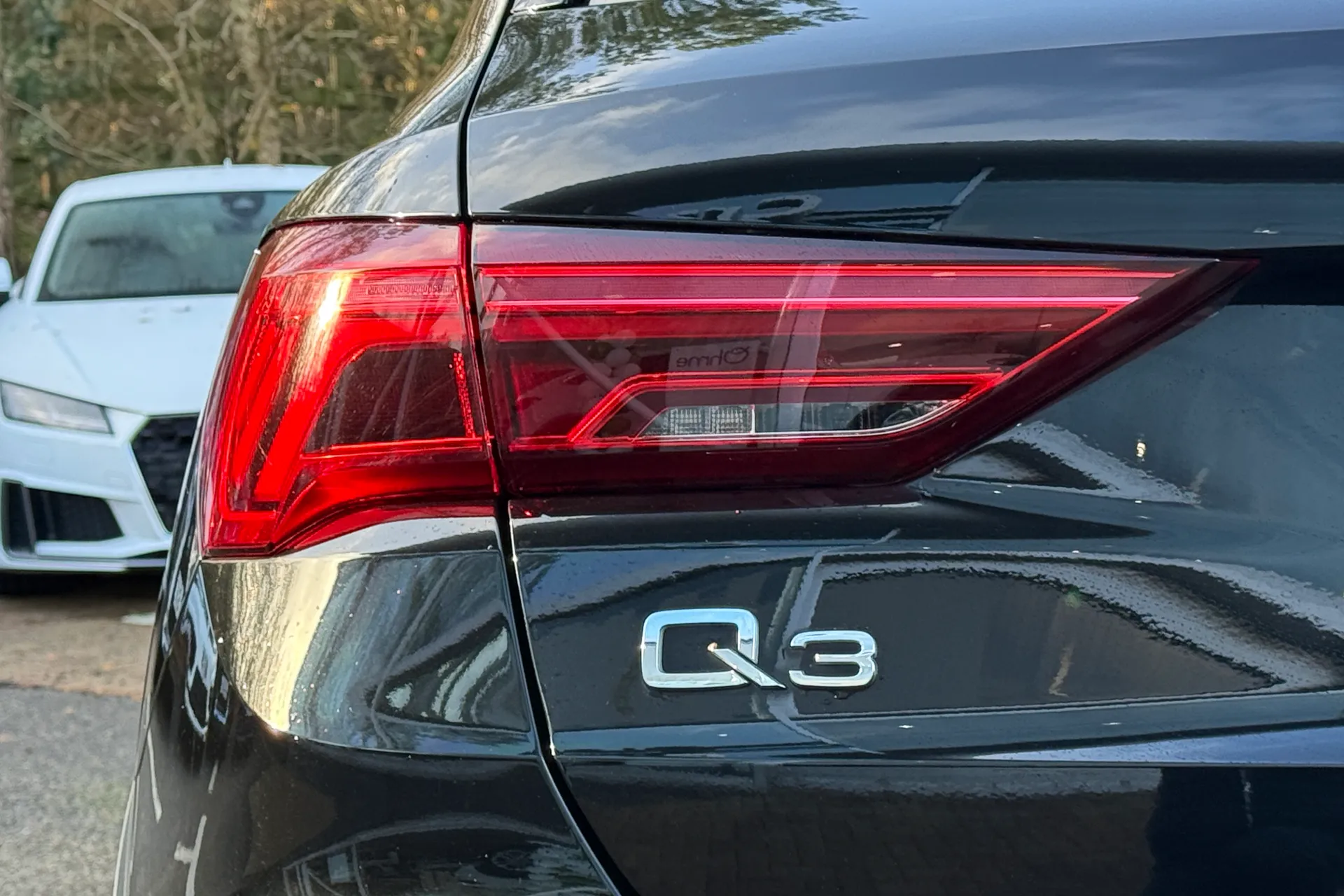 Audi Q3 thumbnail image number 31