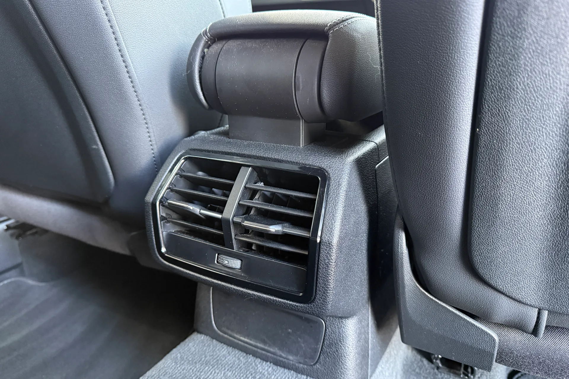 Audi Q3 thumbnail image number 29