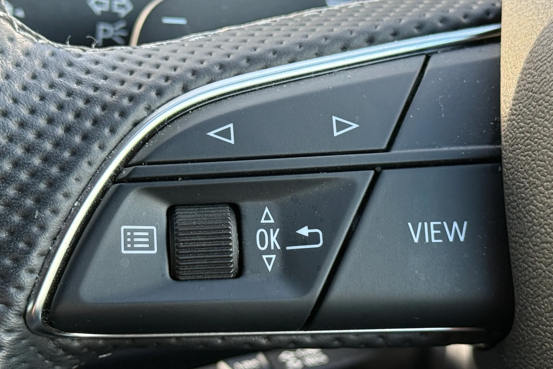 Audi Q3 thumbnail image number 59