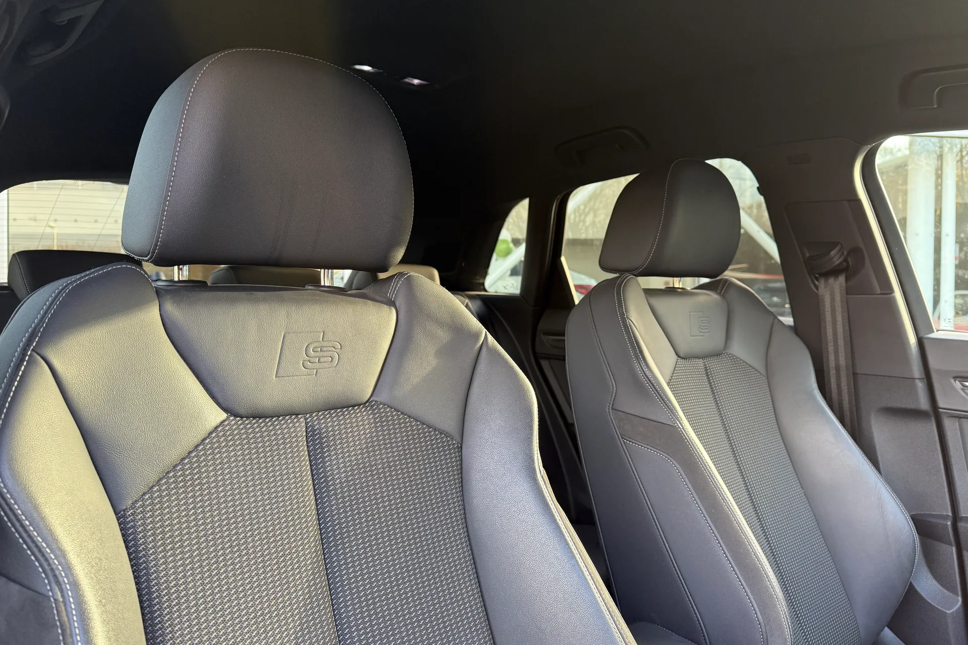 Audi Q3 thumbnail image number 50