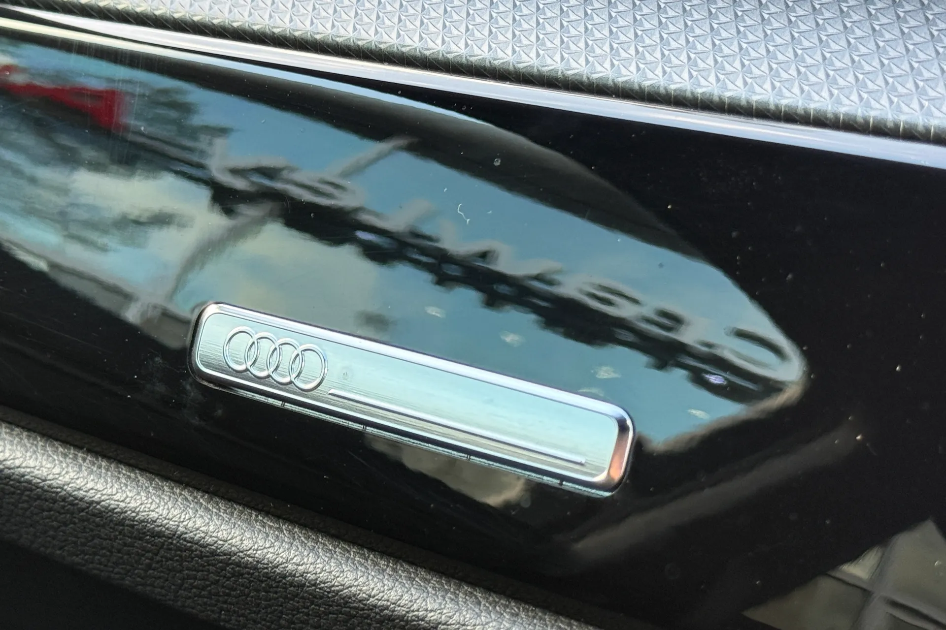 Audi Q3 thumbnail image number 52