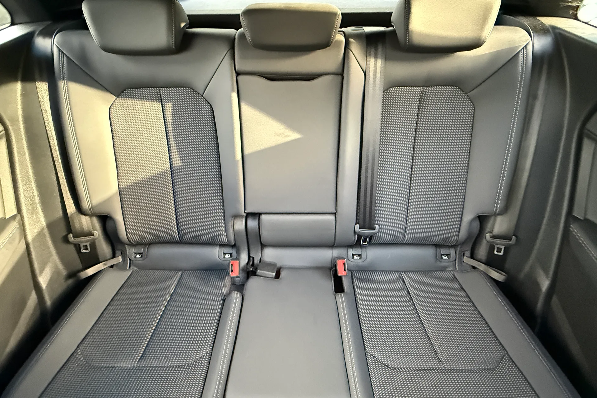 Audi Q3 thumbnail image number 26