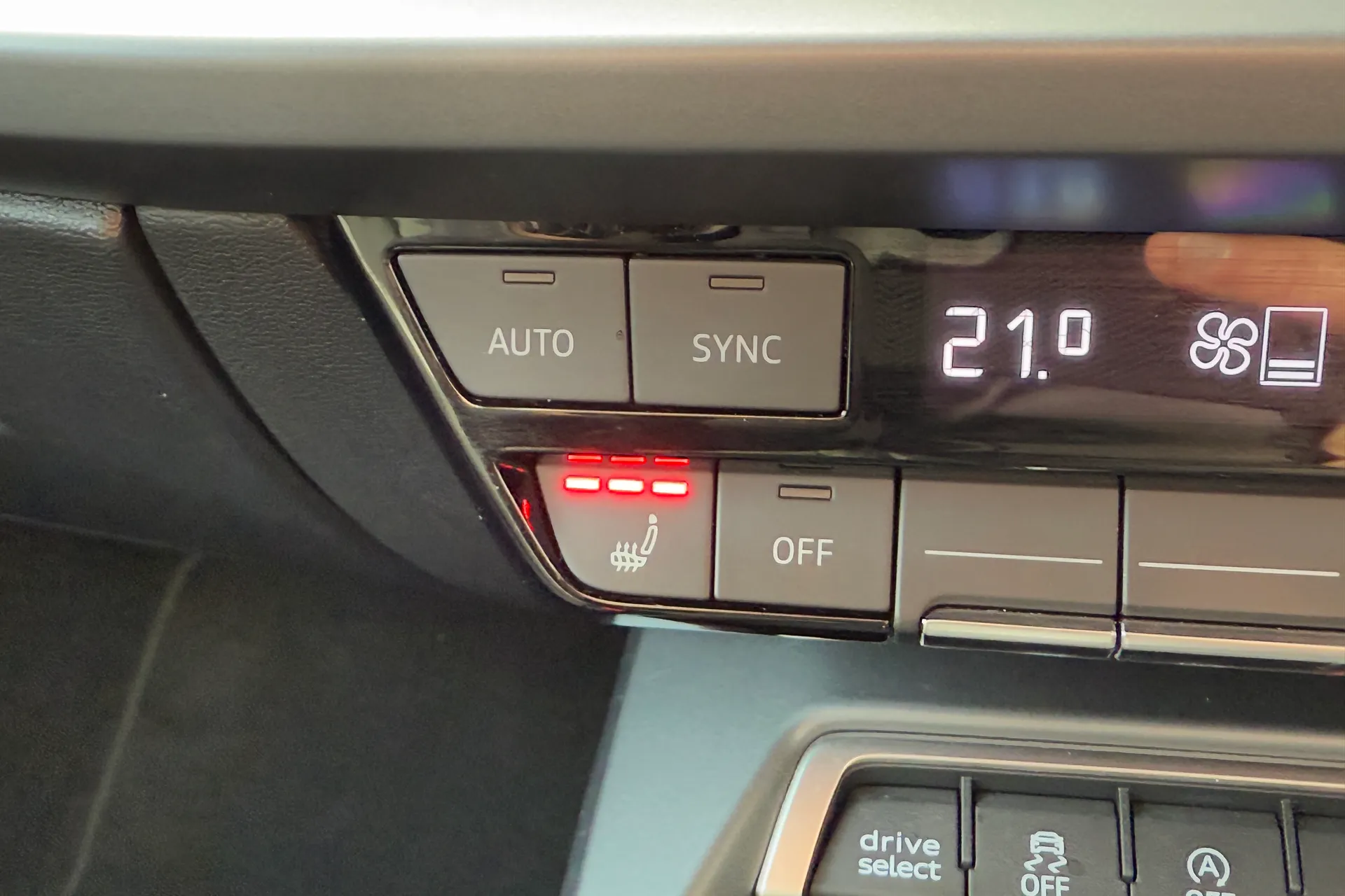 Audi A3 thumbnail image number 6