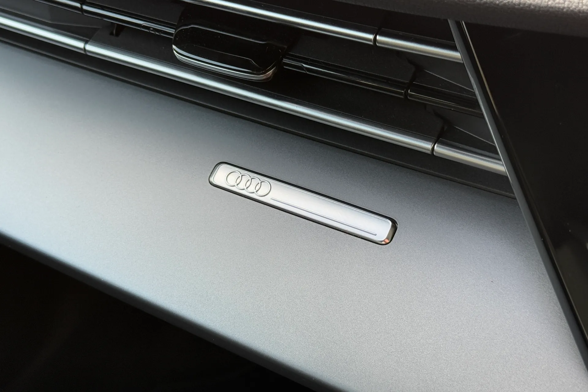 Audi A3 thumbnail image number 28