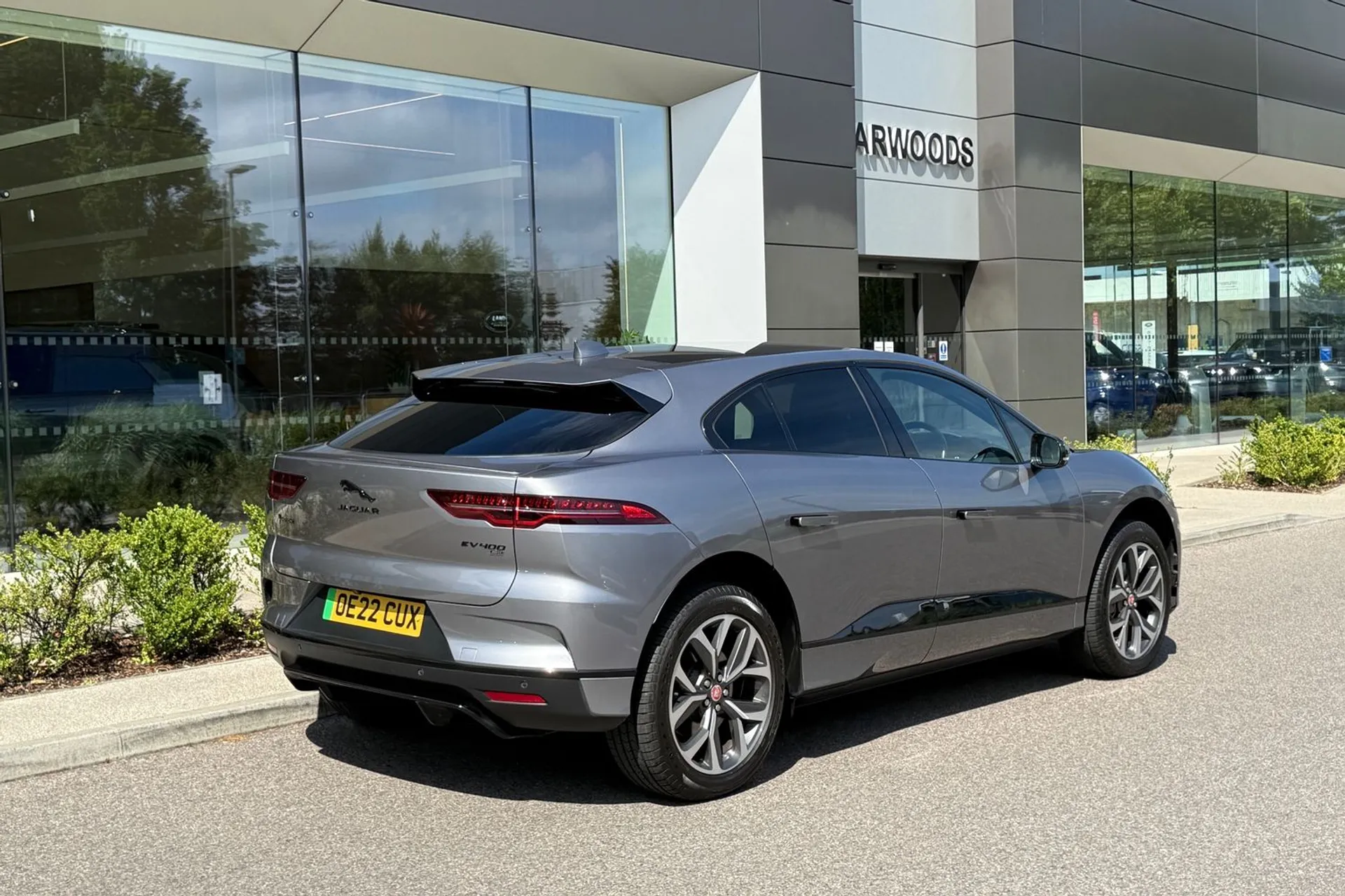 Jaguar I-PACE thumbnail image number 11