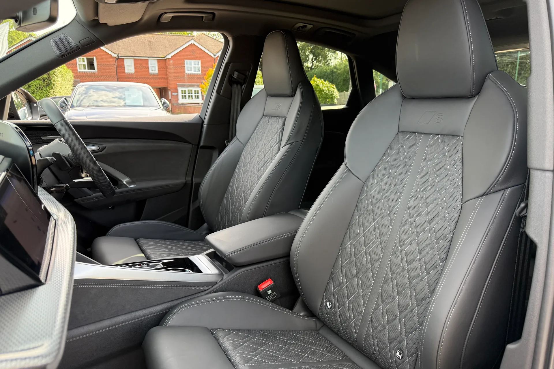 Audi Q5 thumbnail image number 29