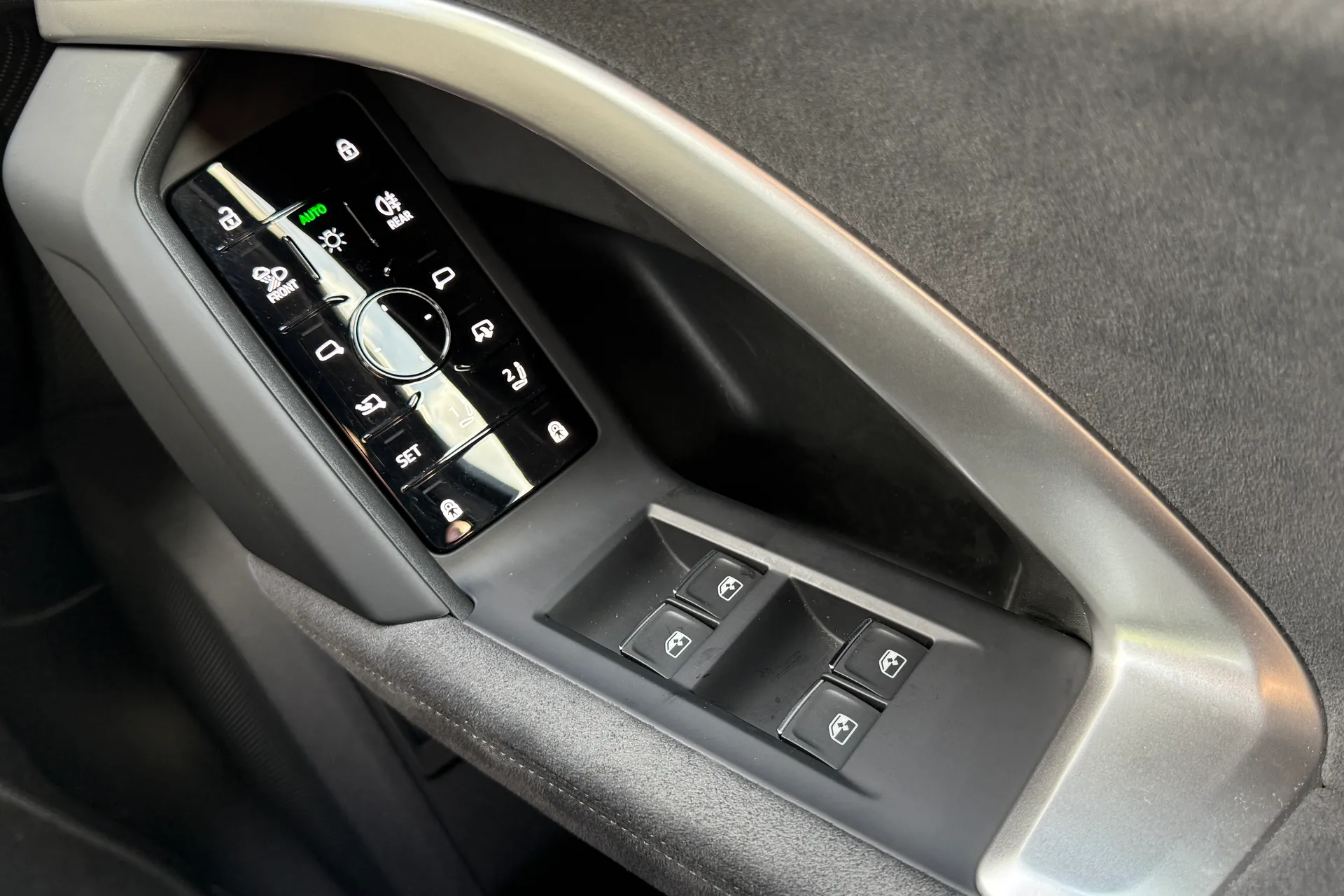 Audi Q5 thumbnail image number 19