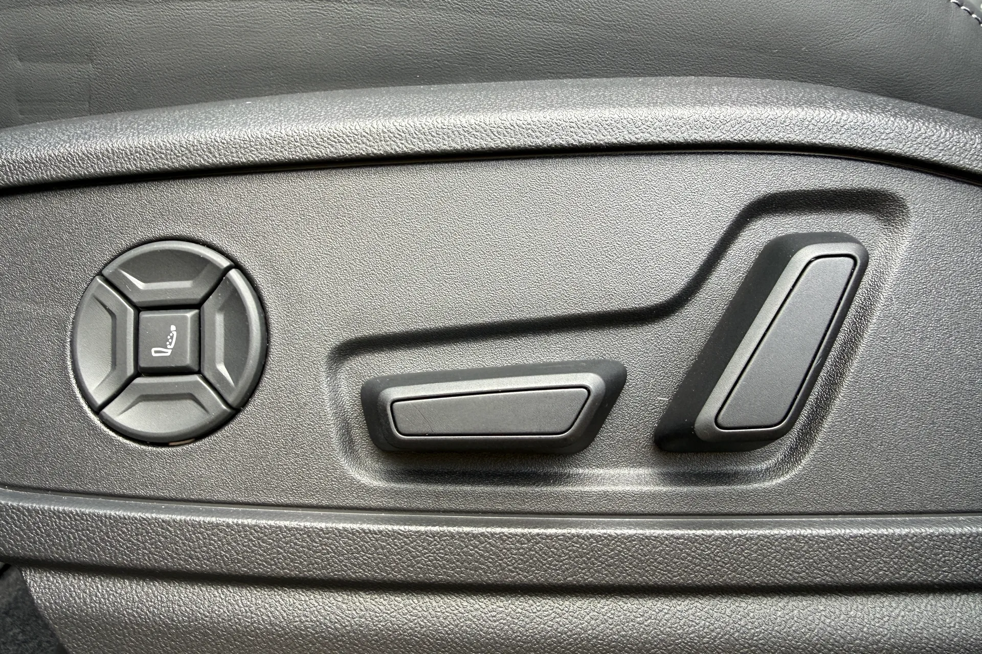 Audi Q5 thumbnail image number 31