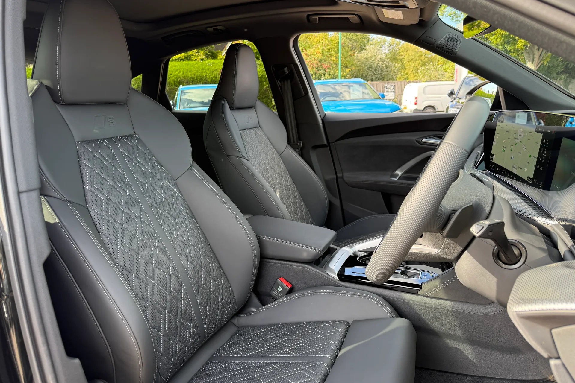 Audi Q5 thumbnail image number 26