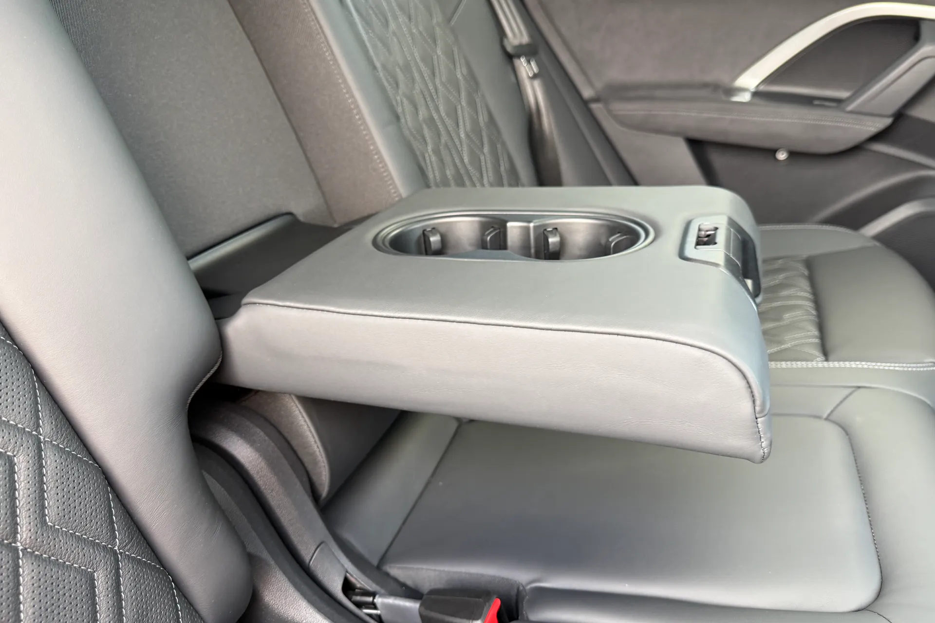 Audi Q5 thumbnail image number 46