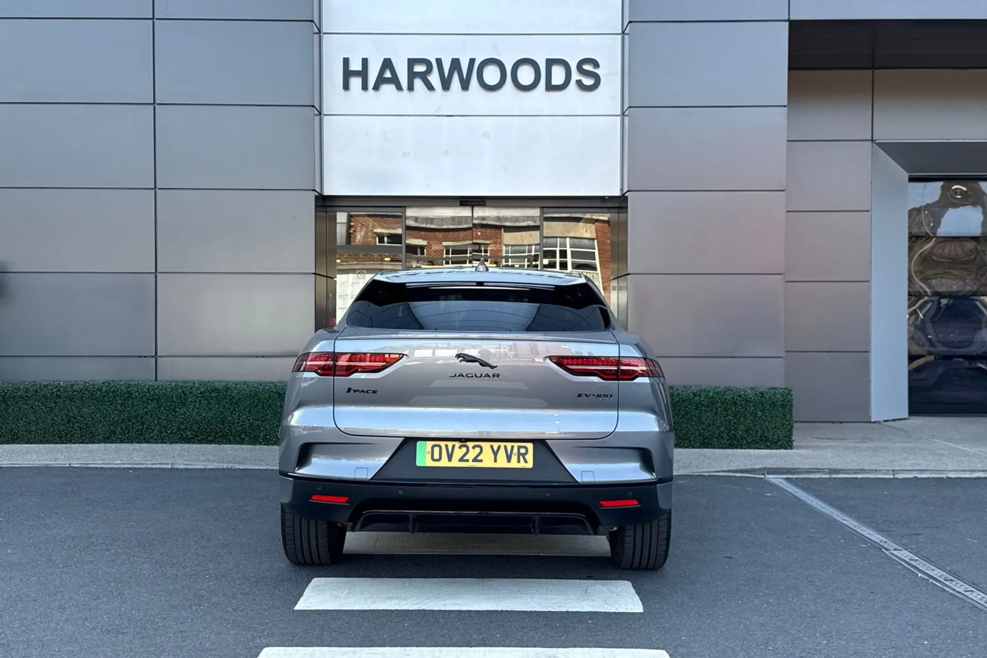 Jaguar I-PACE thumbnail image number 8